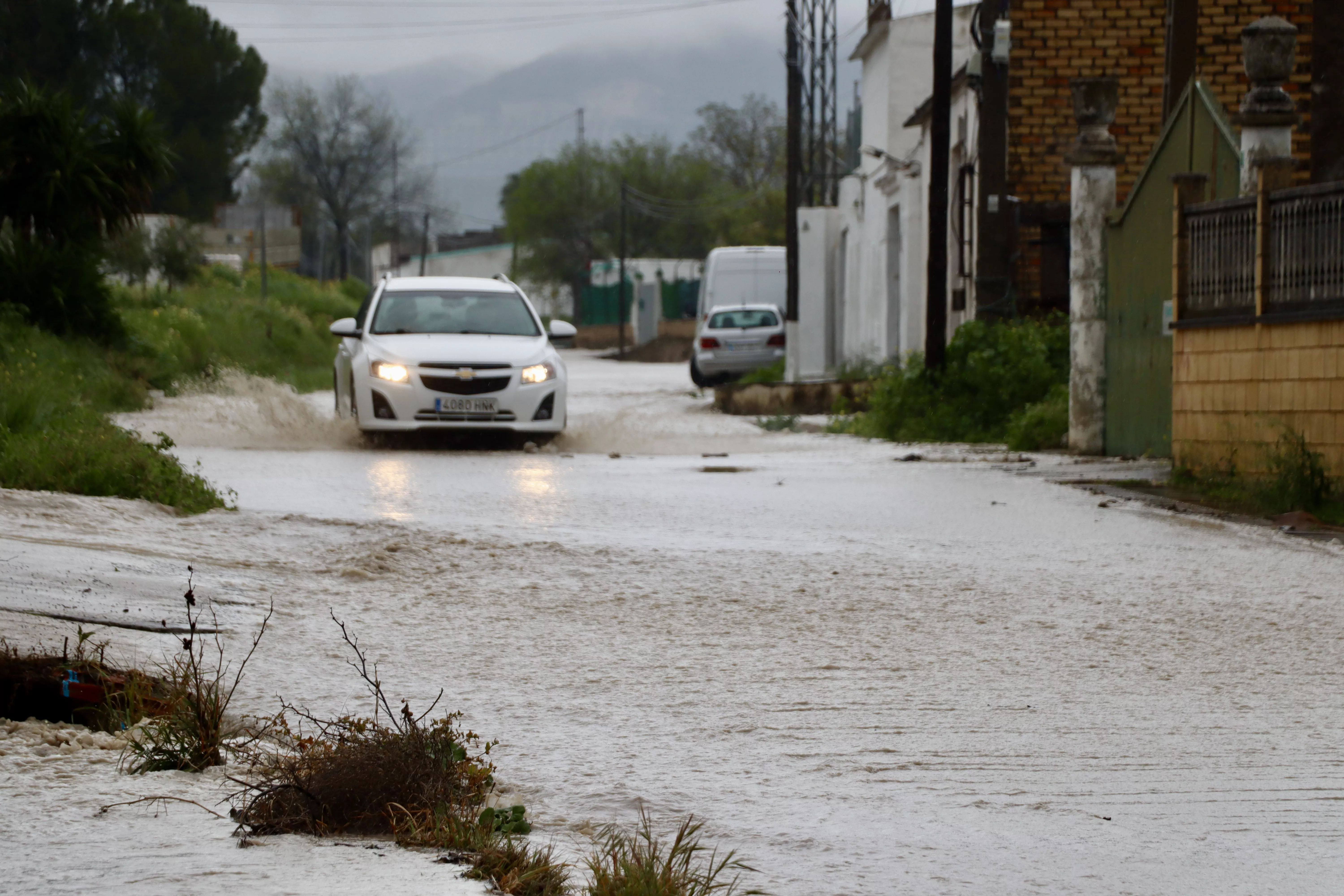 La tormenta deja problemas en distintos puntos de Lucena