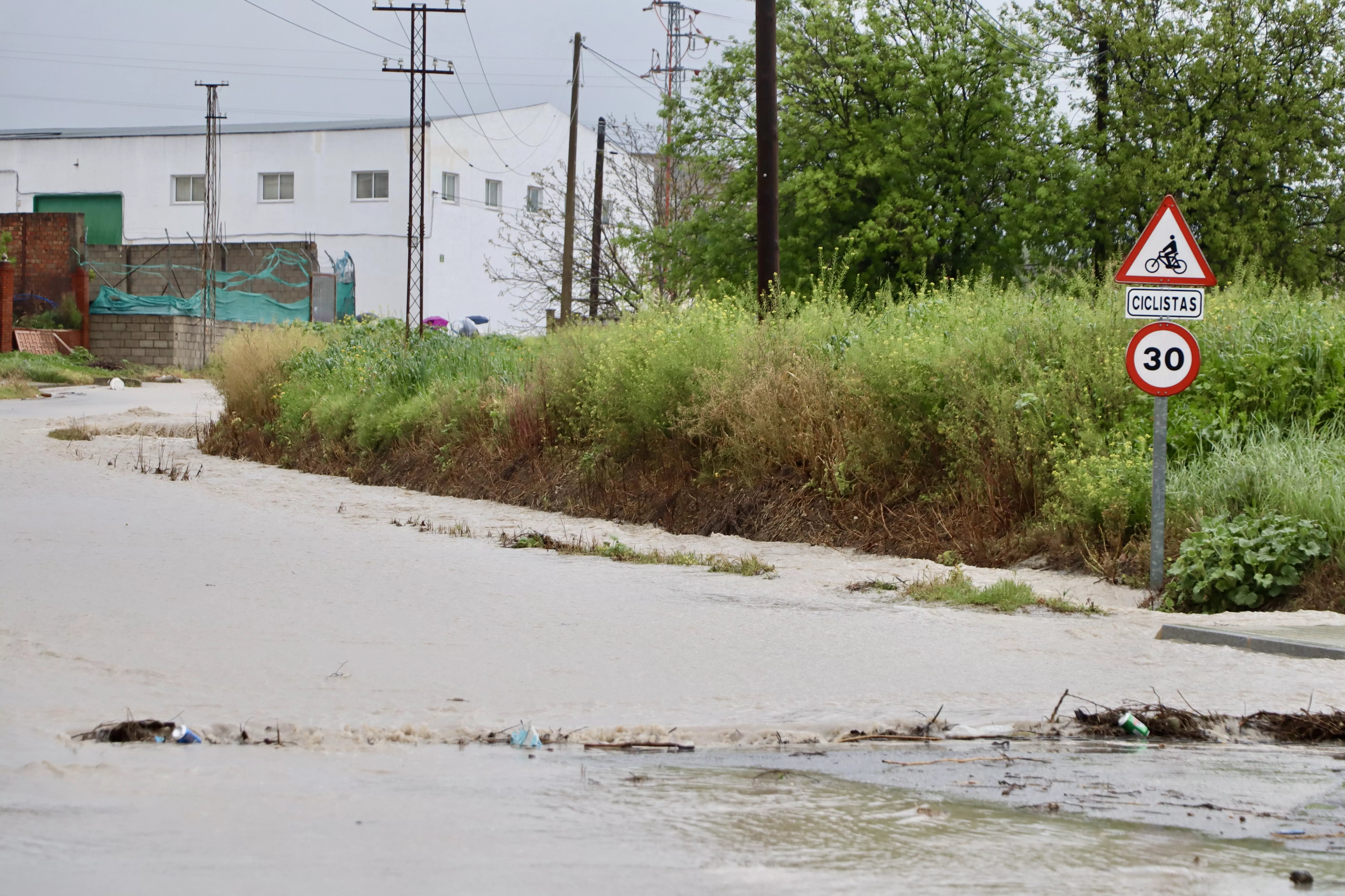 La borrasca deja problemas en la zona de La Torca y Puente Vadillo La borrasca deja problemas en la zona de La Torca y Puente Vadillo