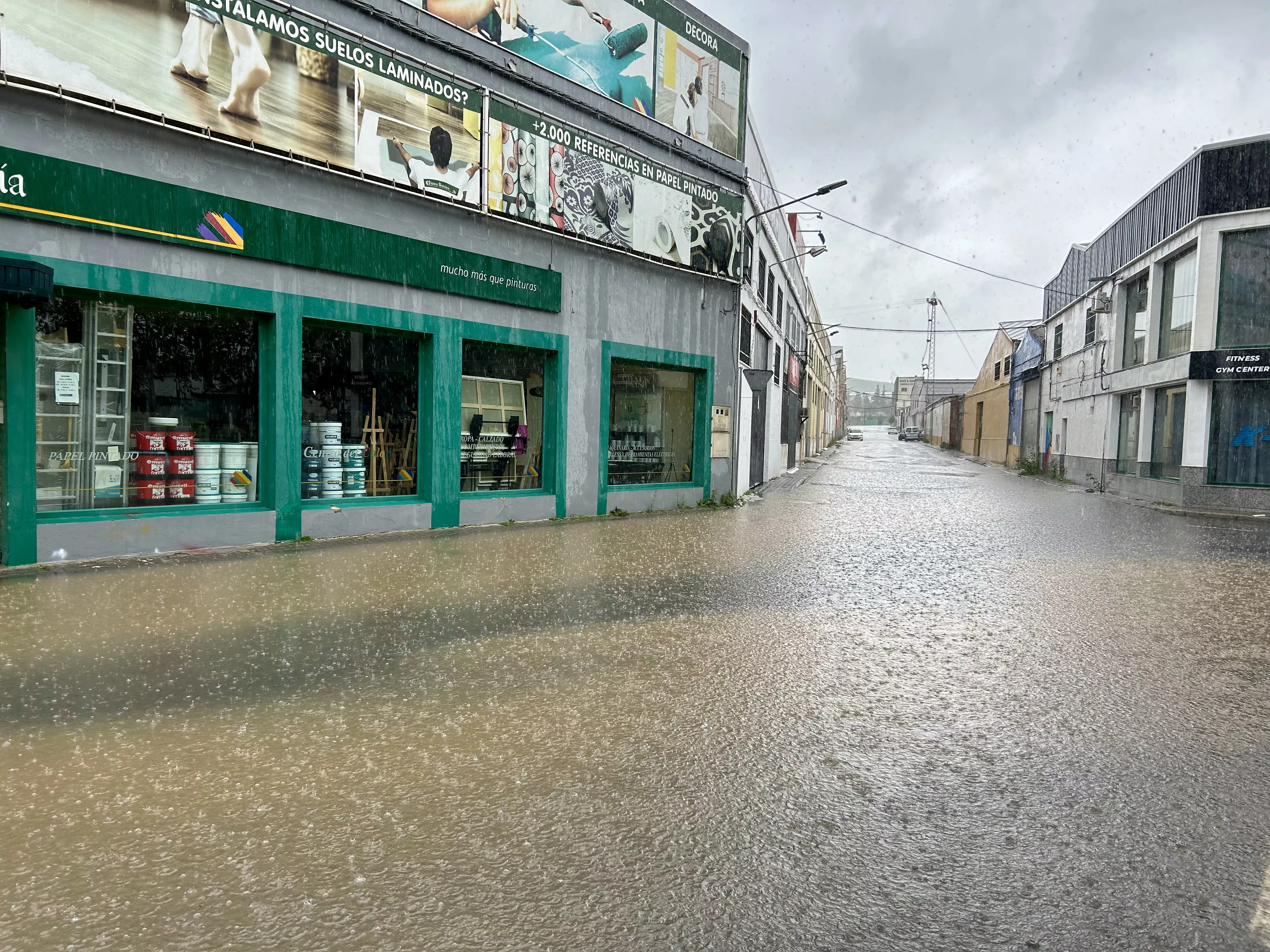 La tormenta deja problemas en distintos puntos de Lucena