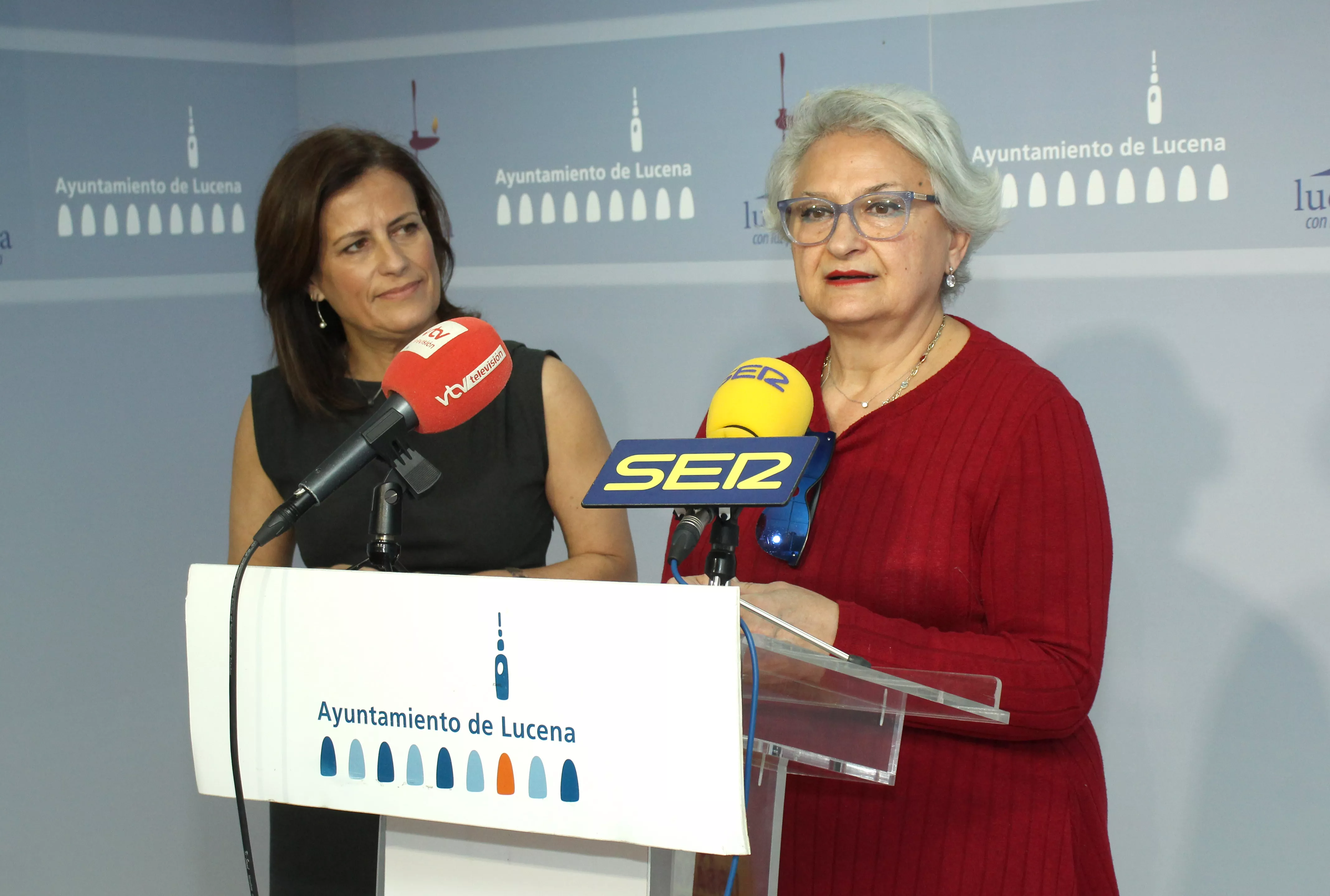 Mª Carmen Chicano y Míriam Ortiz durante la presentación de la actividad