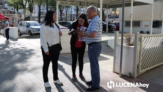 Recogida de firmas a la entrada del centro de Salud Lucena I Recogida de firmas a la entrada del centro de Salud Lucena I