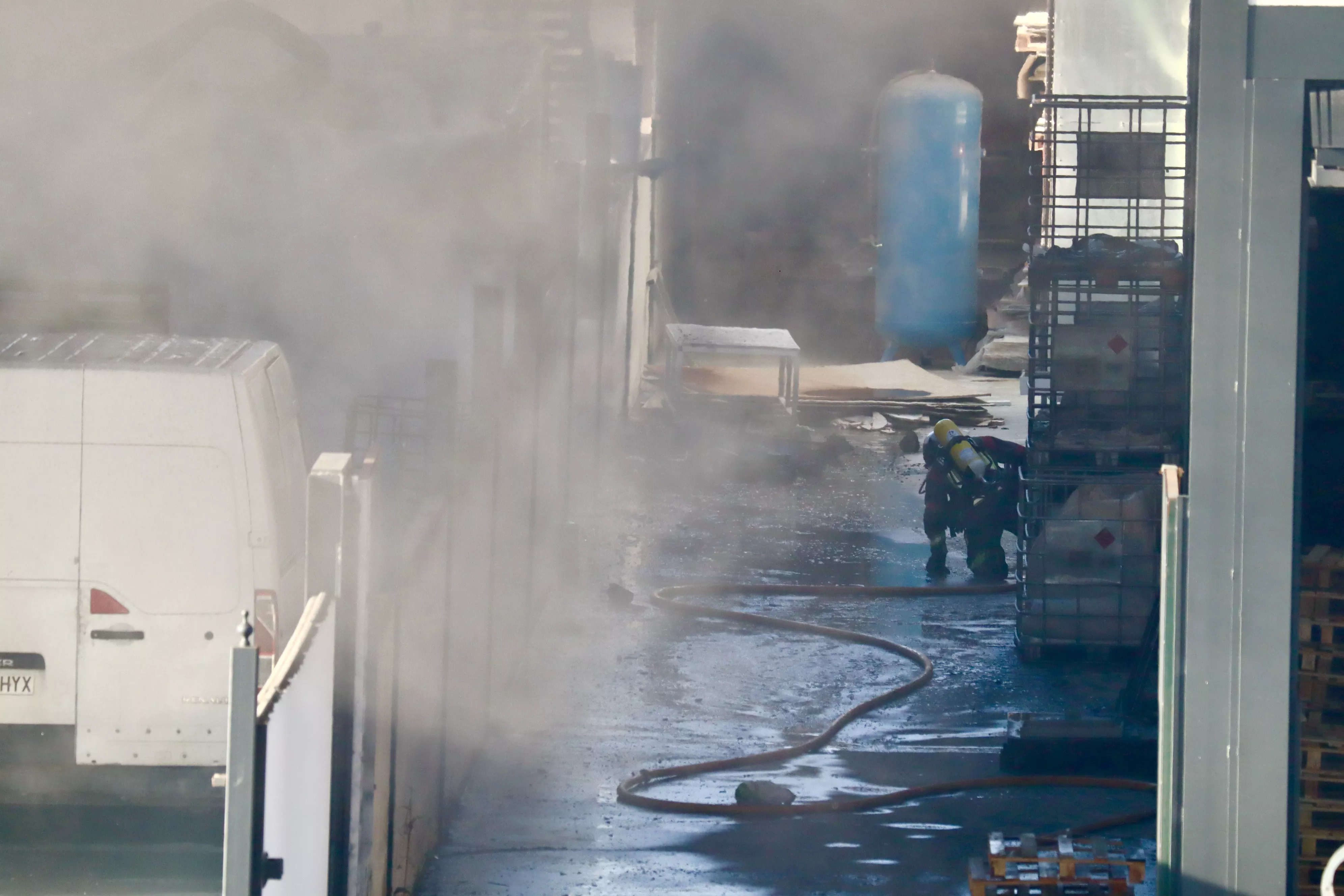 Incendio en la empresa Balcón del Sur de Lucena