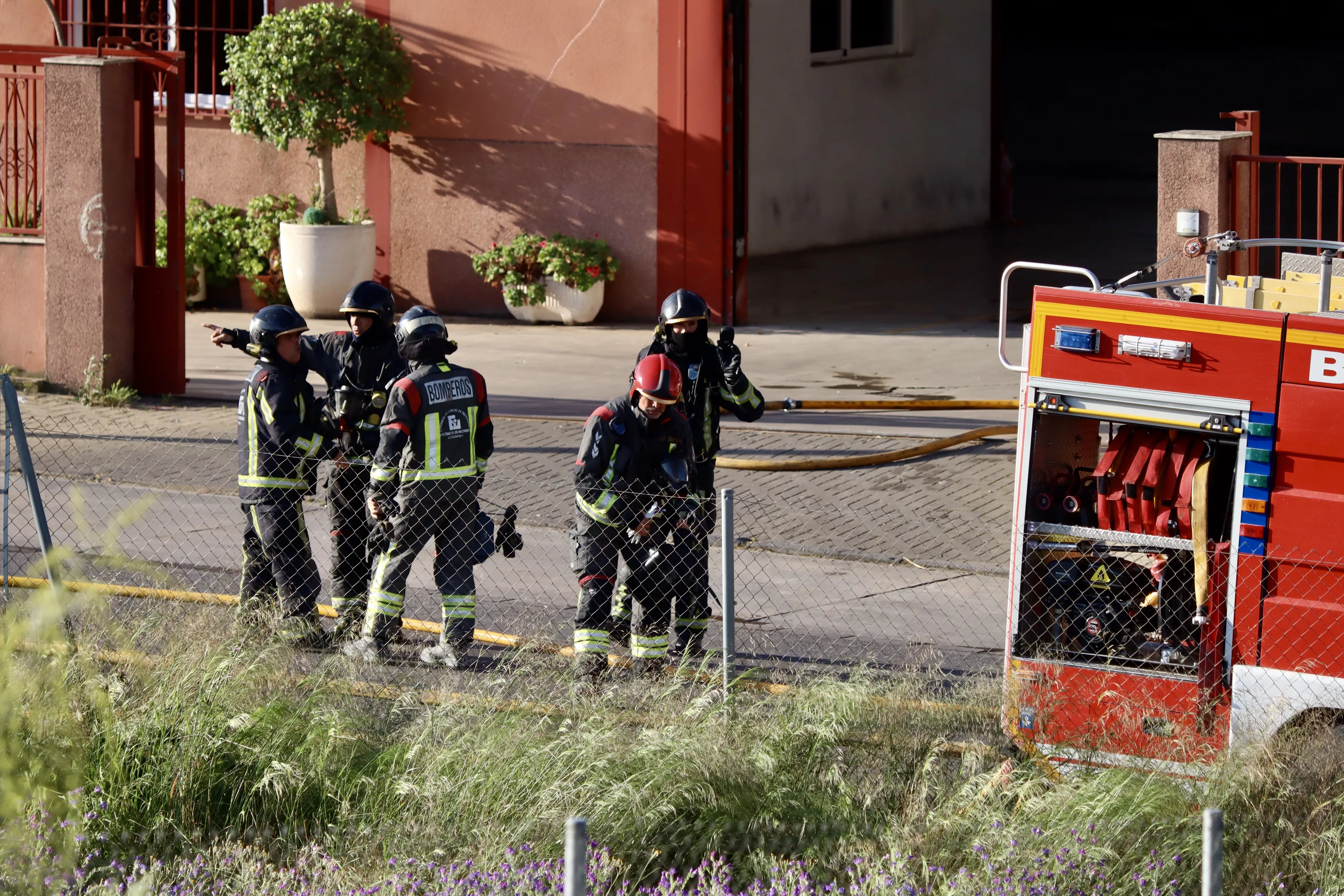 Incendio en la empresa Balcón del Sur de Lucena