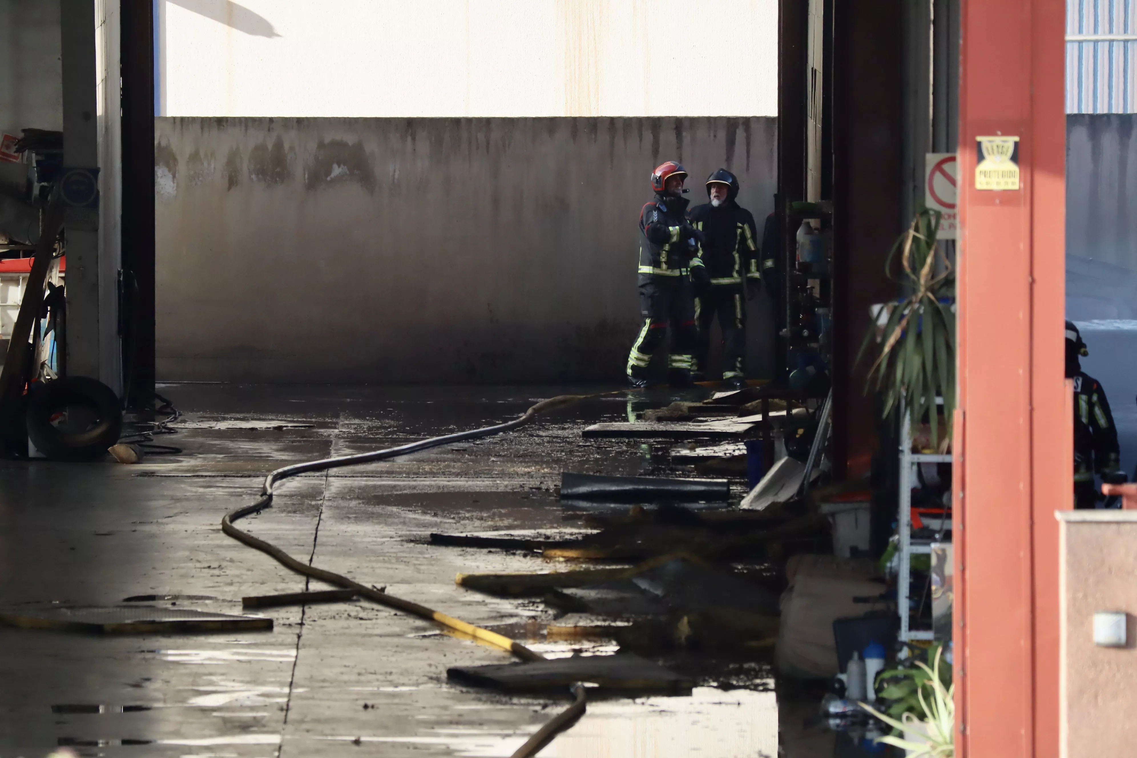 Incendio en la empresa Balcón del Sur de Lucena