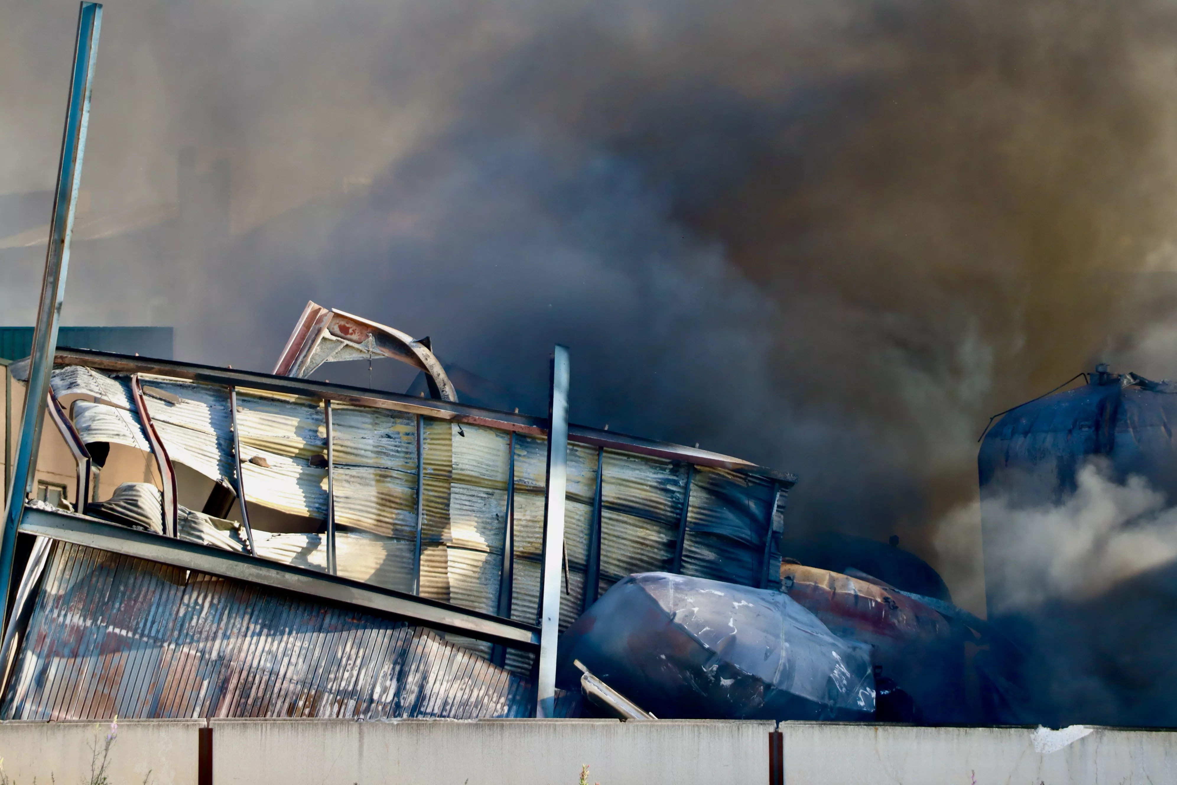 Incendio en la empresa Balcón del Sur de Lucena