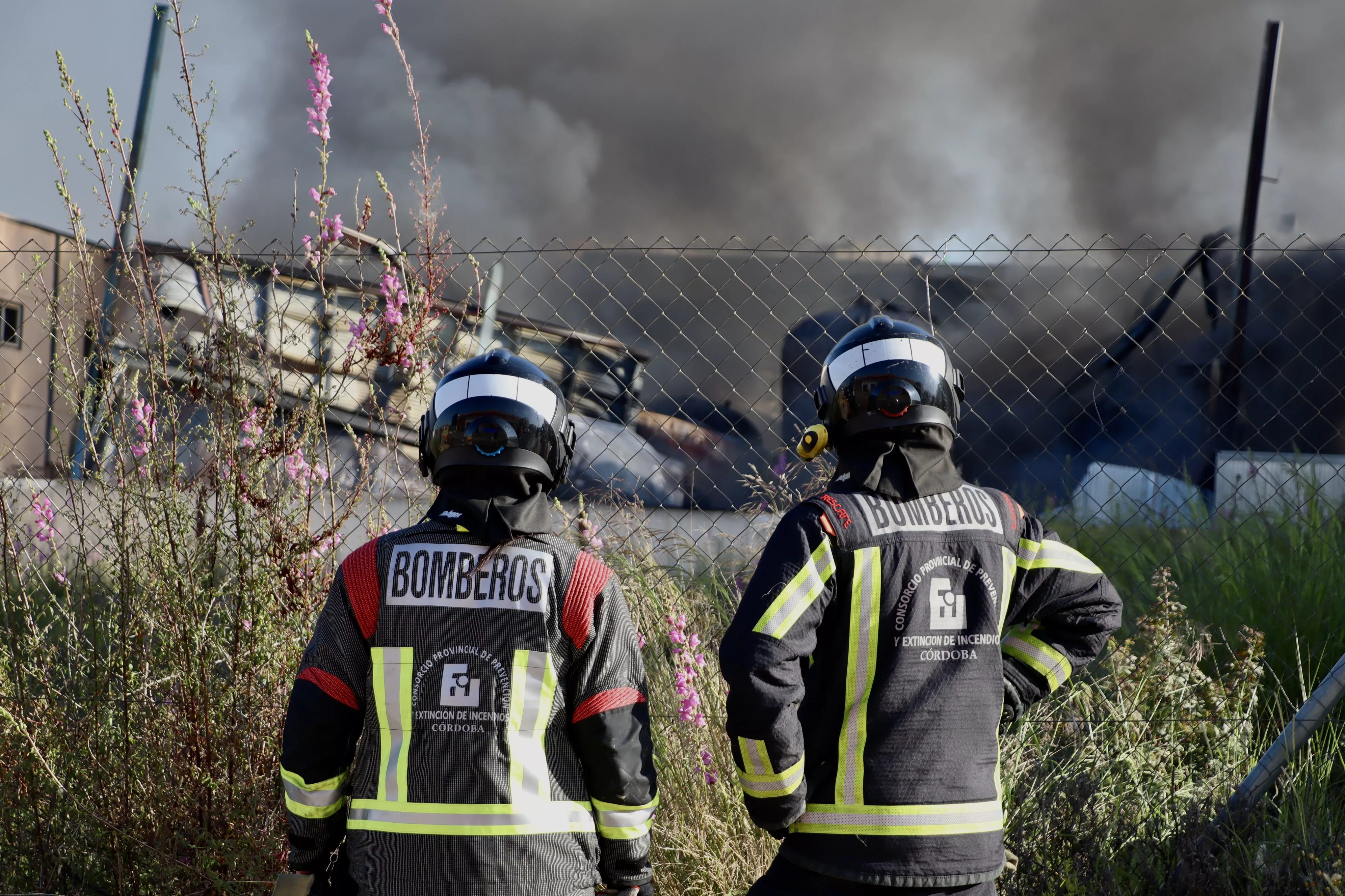 Incendio en la empresa Balcón del Sur de Lucena