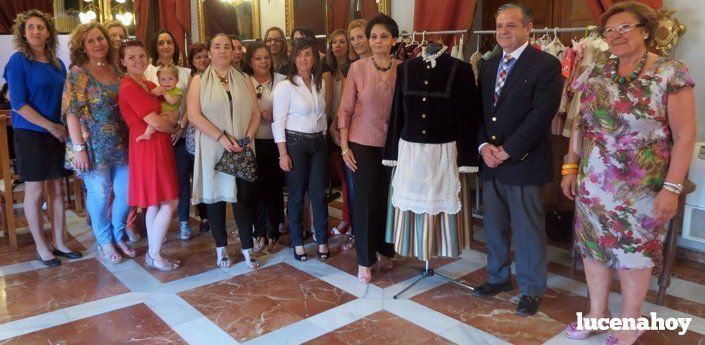  Una quincena de alumnas concluyen el curso de Corte y Confección de Mujeres en Igualdad (fotos) 