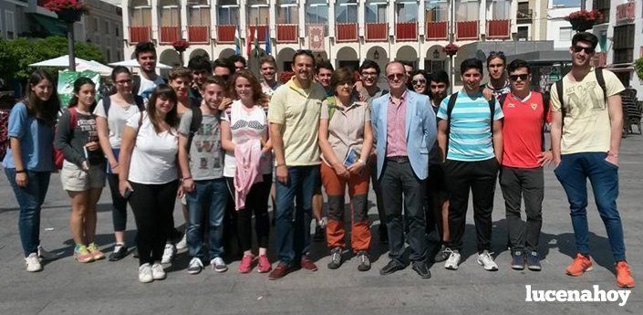  Una treintena de alumnos de Arquitectura de Sevilla conocen el patrimonio de Lucena 