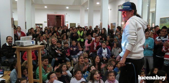  La Escuela de Rap es una de las actividades de ocio que propone Acuarela de Barrios a los niños a los que atiende. Archivo LucenaHoy 