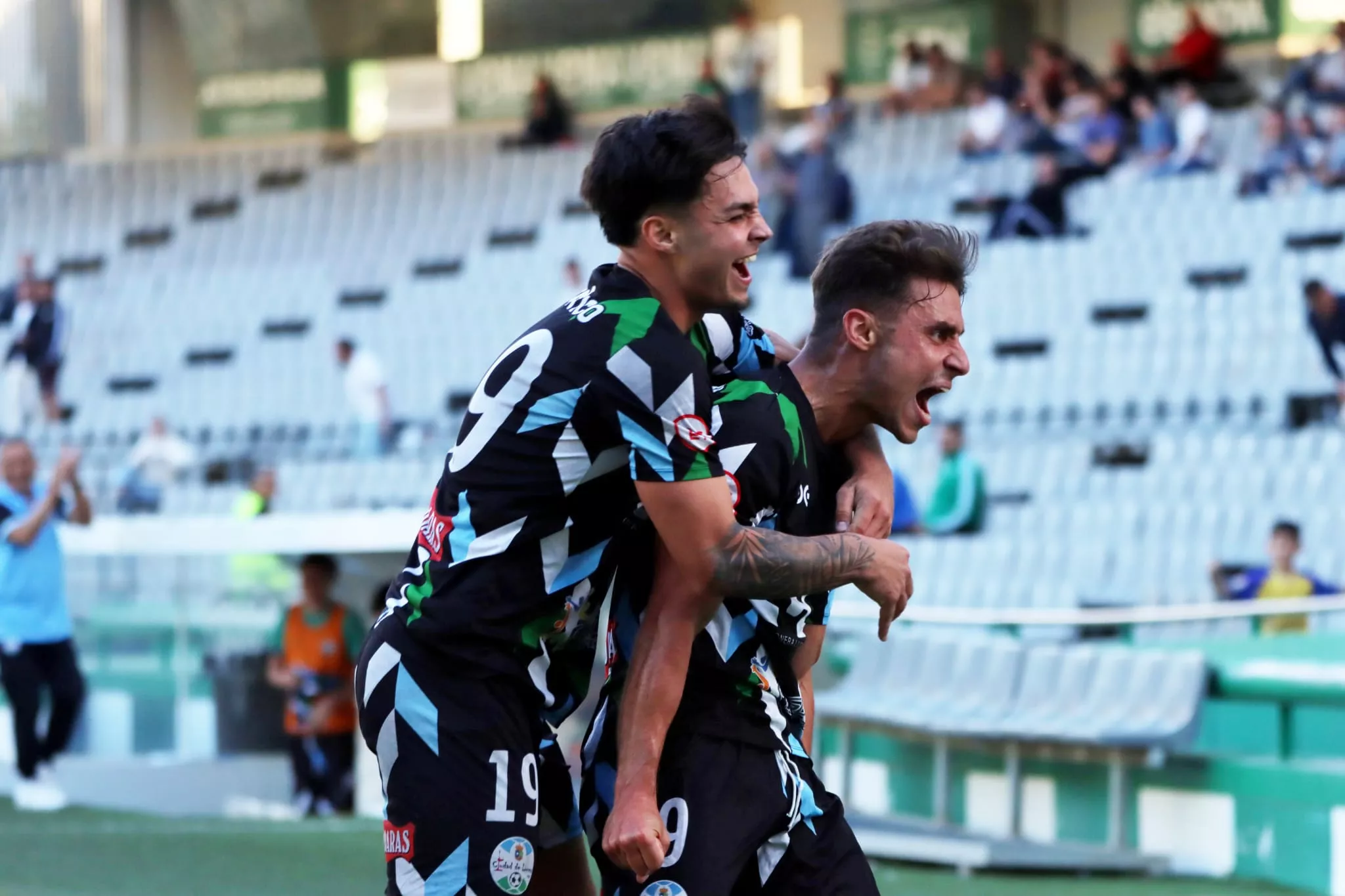 Dieguito celebra el gol conseguido ante el Córdoba B. Fotos de Antonio Davila y Antonio Quintero