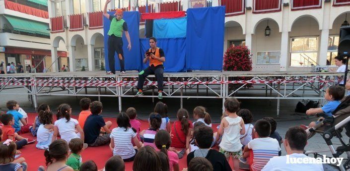  El Día Mundial del Medio Ambiente concentra en la Plaza Nueva teatro y talleres de reciclaje (fotos) 