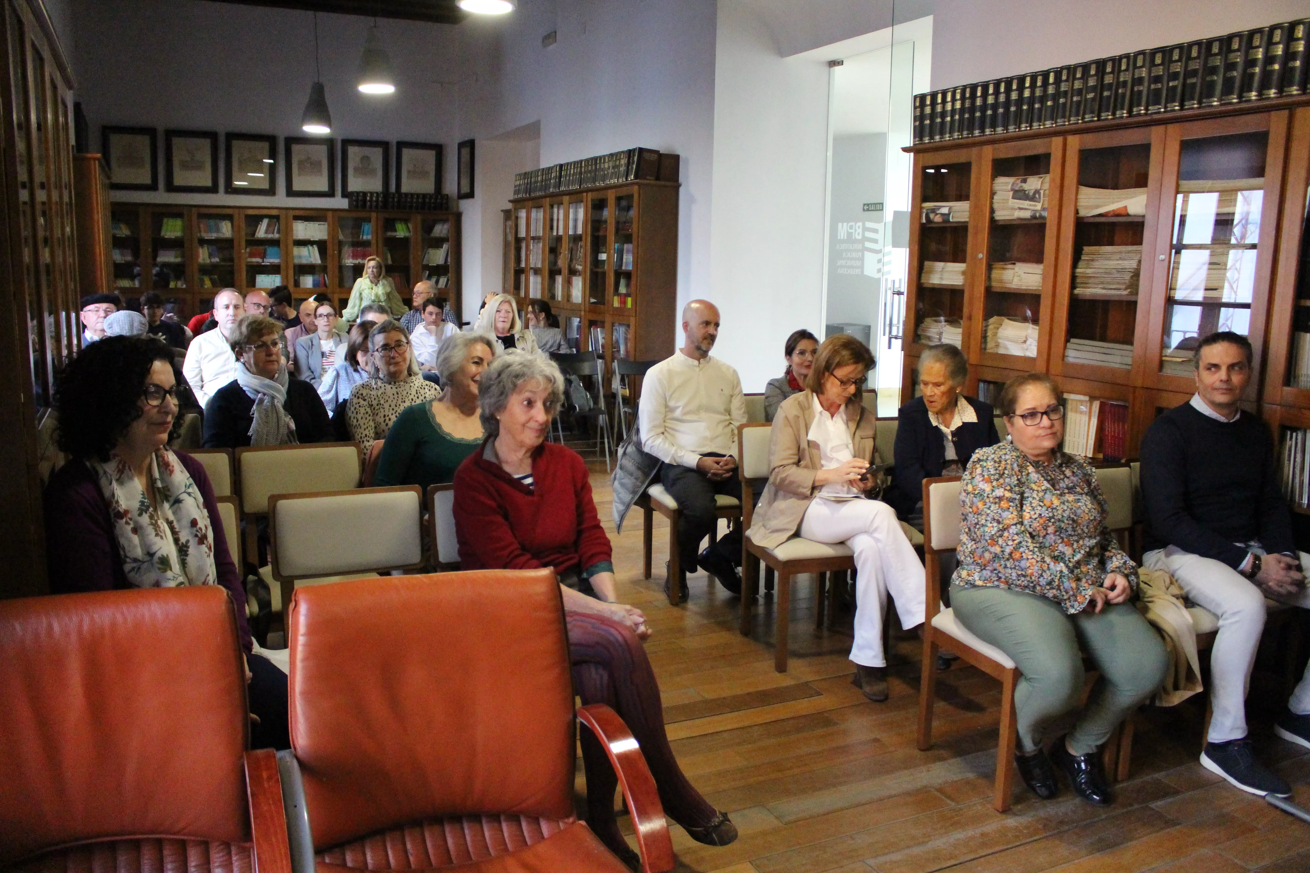 Presentación de "Sobre mi y los demás. Aforismos", de Conrado Castilla