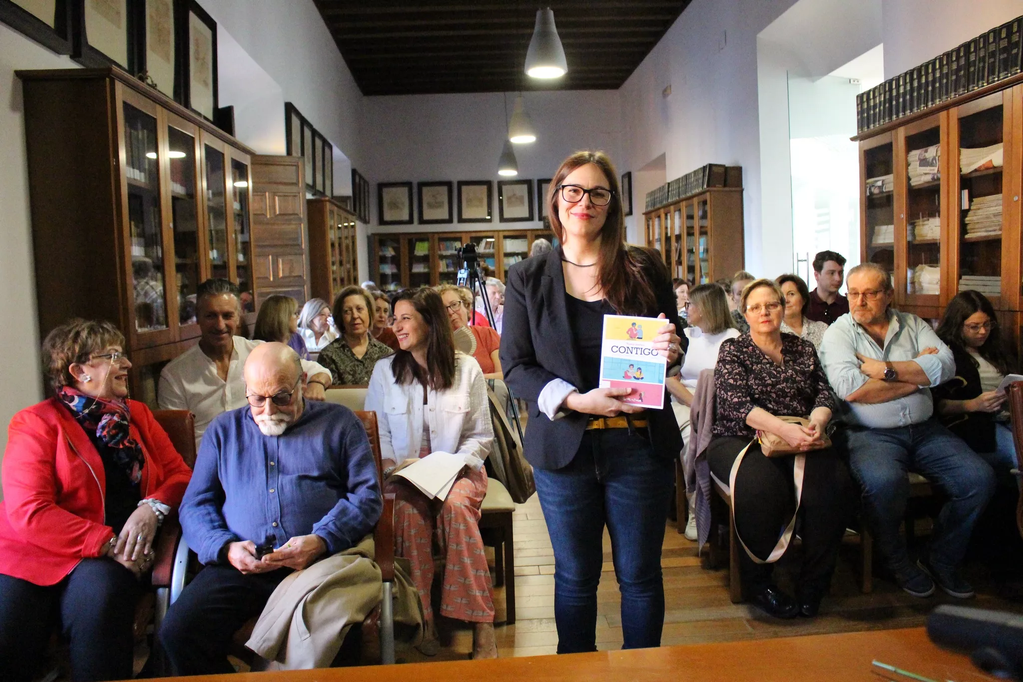 Presentación de "Contigo", de la lucentina Mamen Jiménez Romero