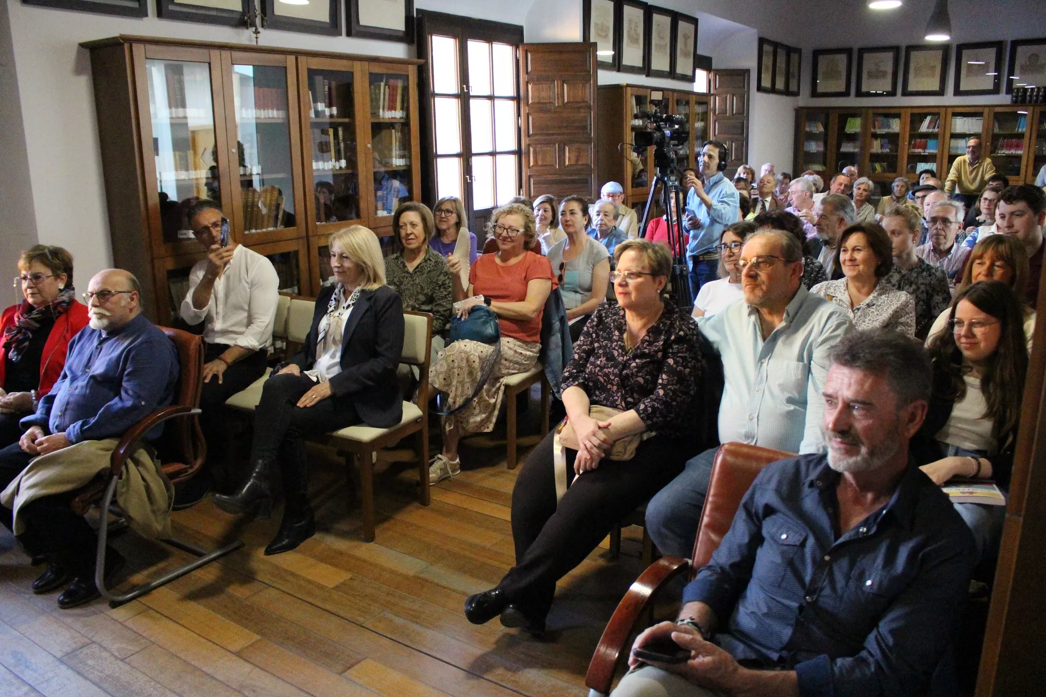 Presentación de "Contigo", de la lucentina Mamen Jiménez Romero