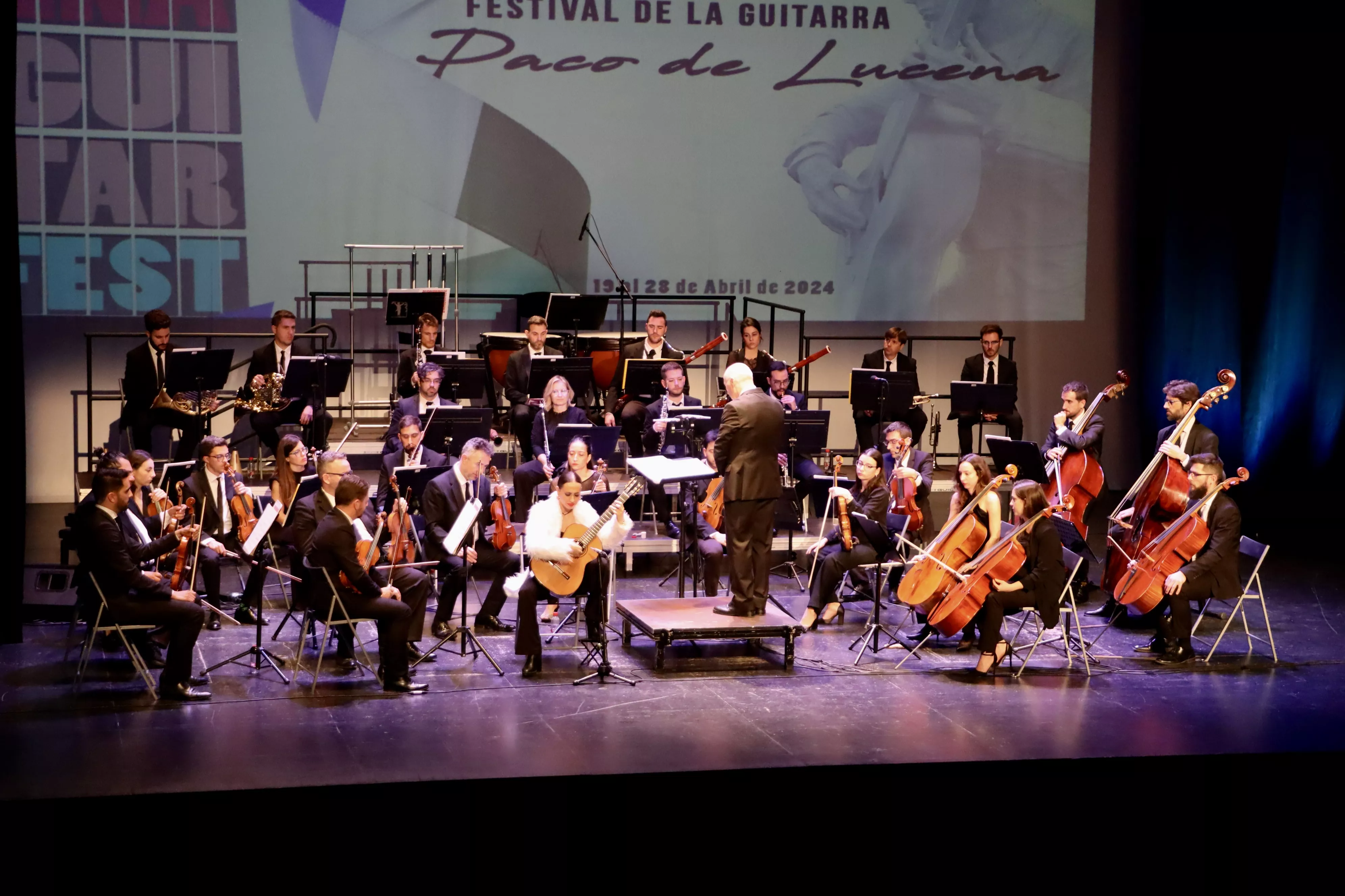 Concierto de clausura del "Lucena Guitar Fest" Paco de Lucena con la Orquesta Ciudad de Almería Concierto de clausura del "Lucena Guitar Fest" Paco de Lucena con la Orquesta Ciudad de Almería