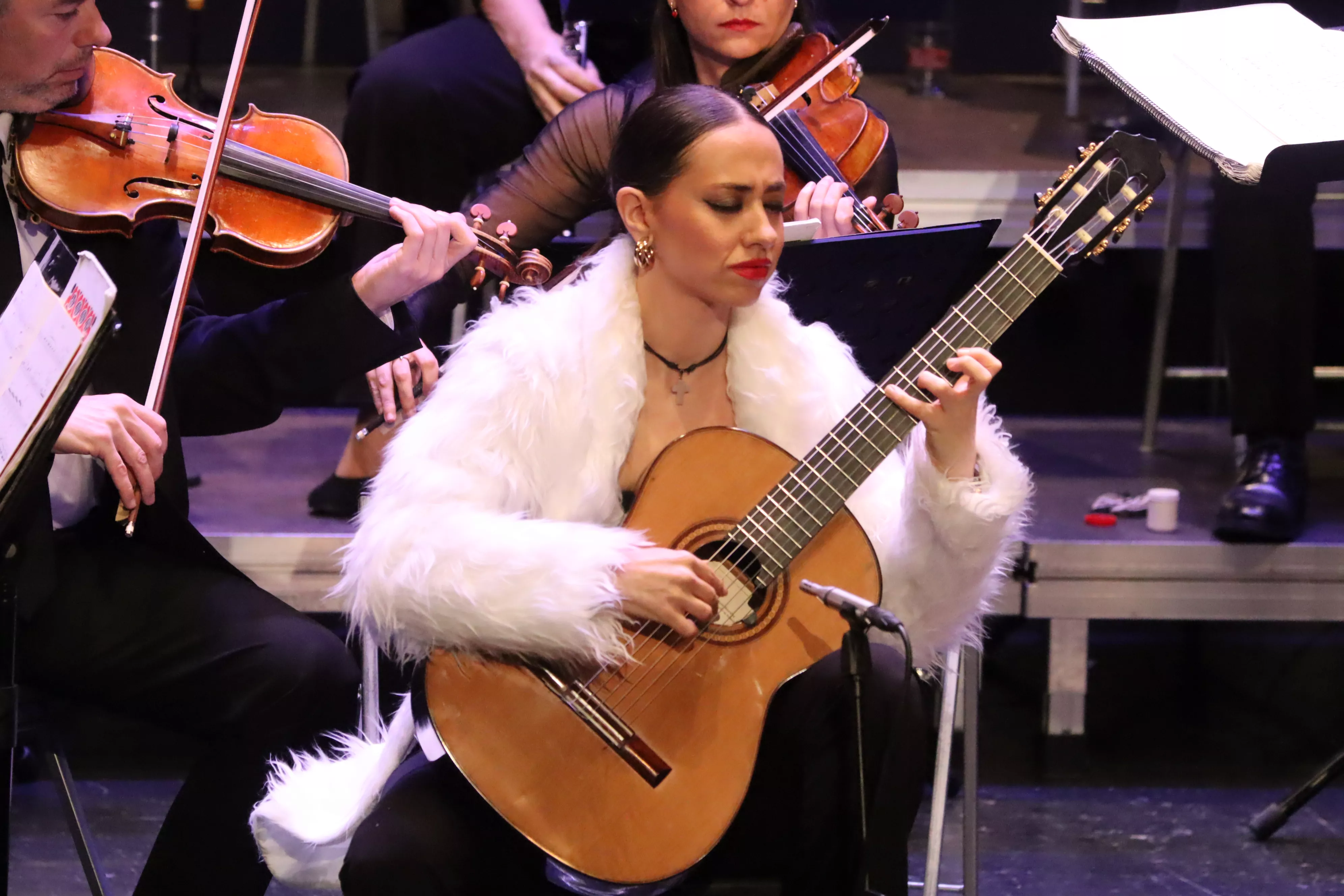 Concierto de clausura del "Lucena Guitar Fest" Paco de Lucena con la Orquesta Ciudad de Almería Concierto de clausura del "Lucena Guitar Fest" Paco de Lucena con la Orquesta Ciudad de Almería