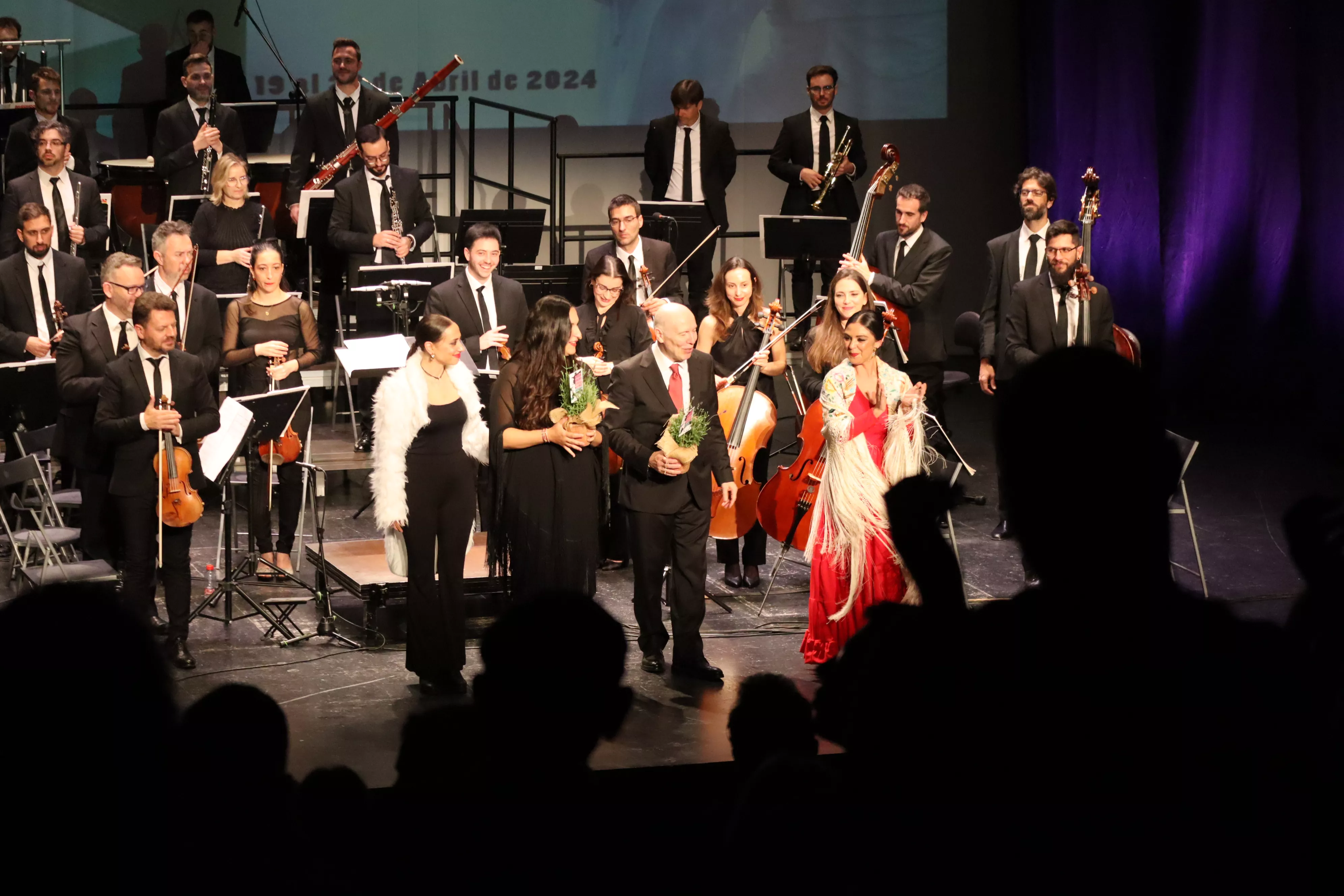 Concierto de clausura del "Lucena Guitar Fest" Paco de Lucena con la Orquesta Ciudad de Almería Concierto de clausura del "Lucena Guitar Fest" Paco de Lucena con la Orquesta Ciudad de Almería