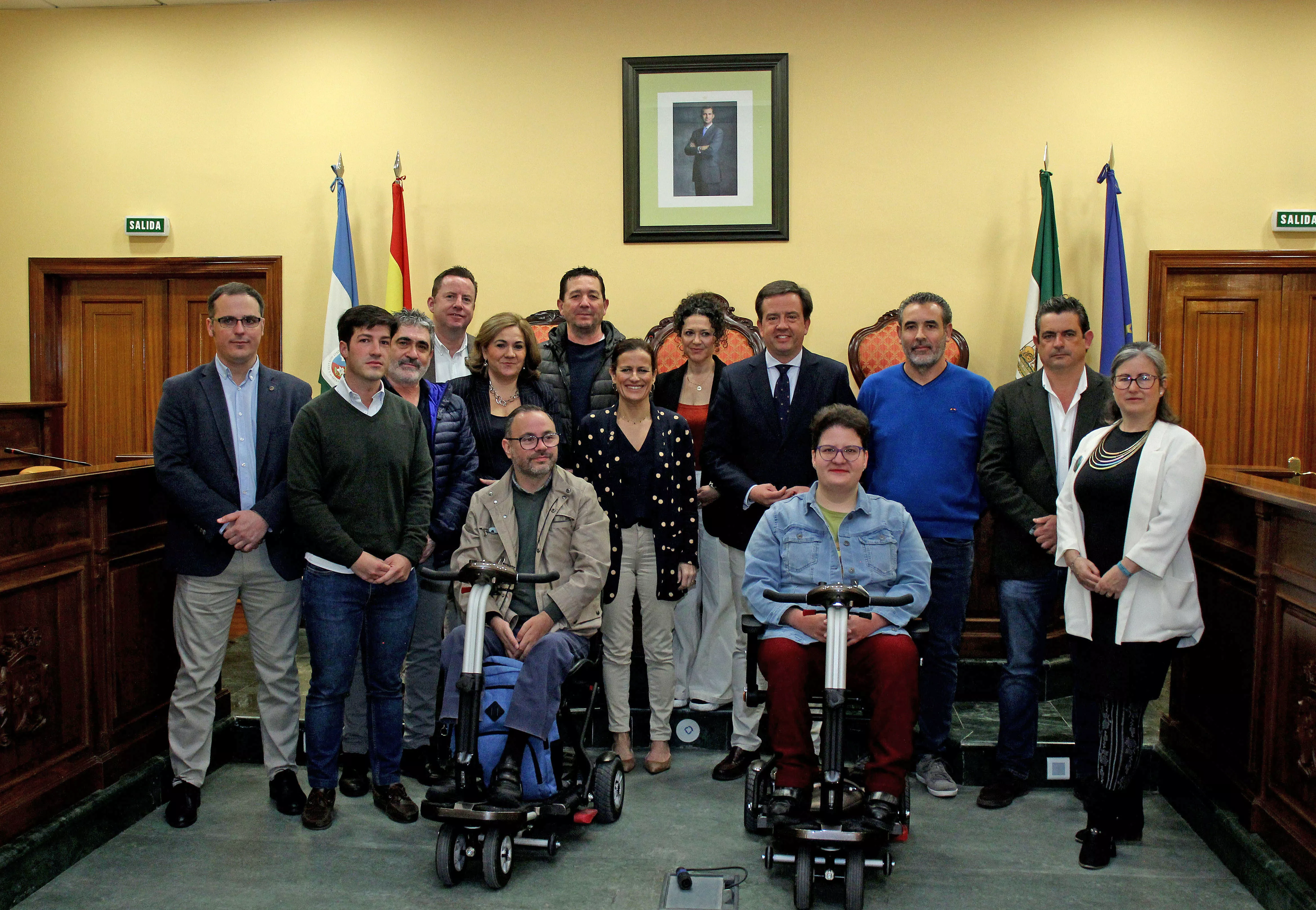 Autoridades y representantes de colectivos locales durante el acto del Día Nacional de la Convención Internacional sobre los Derechos de las Personas con Discapacidad