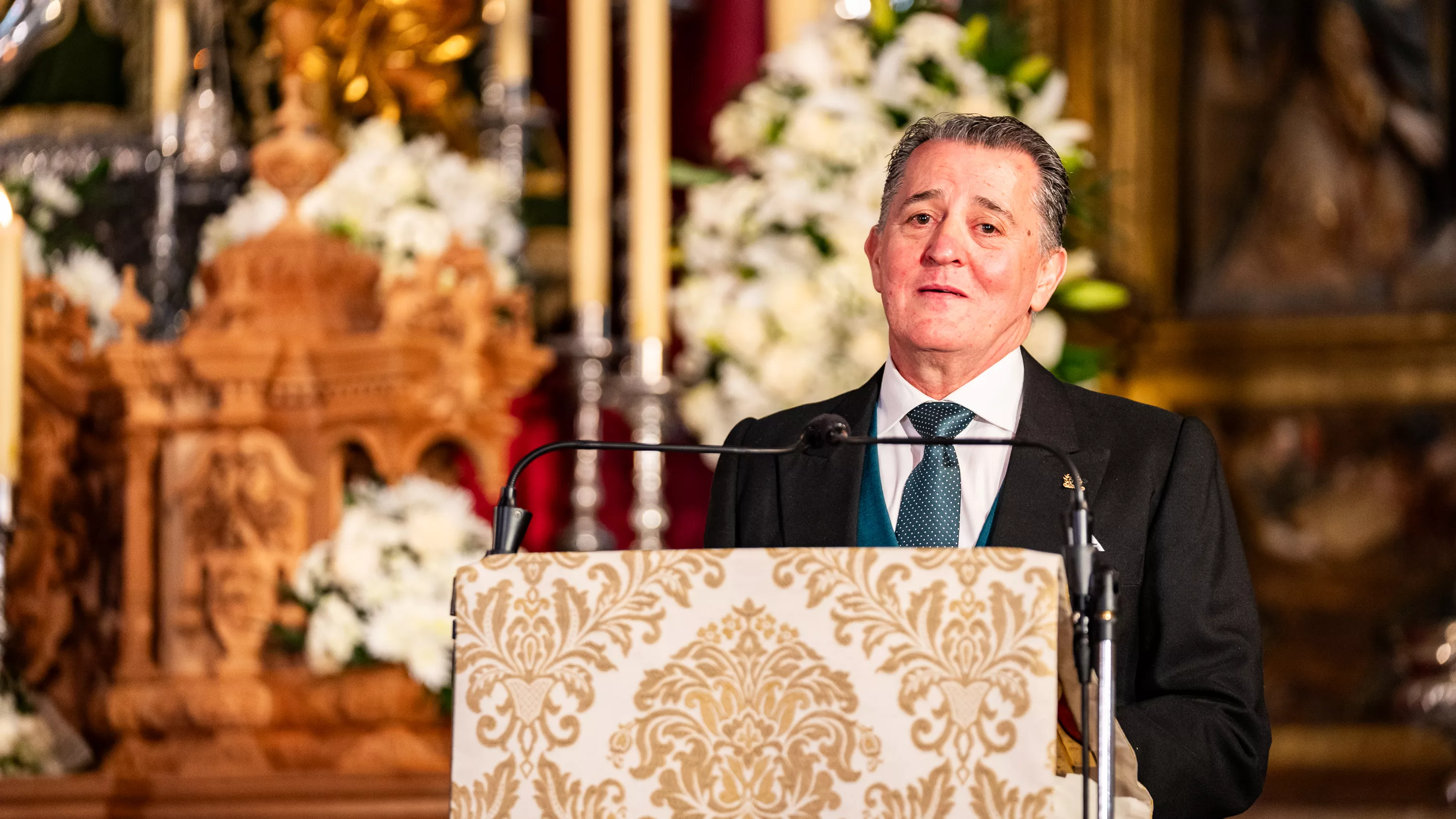 José Beato durante la exposición de su Pregón de las Glorias de María Santísima de Araceli.