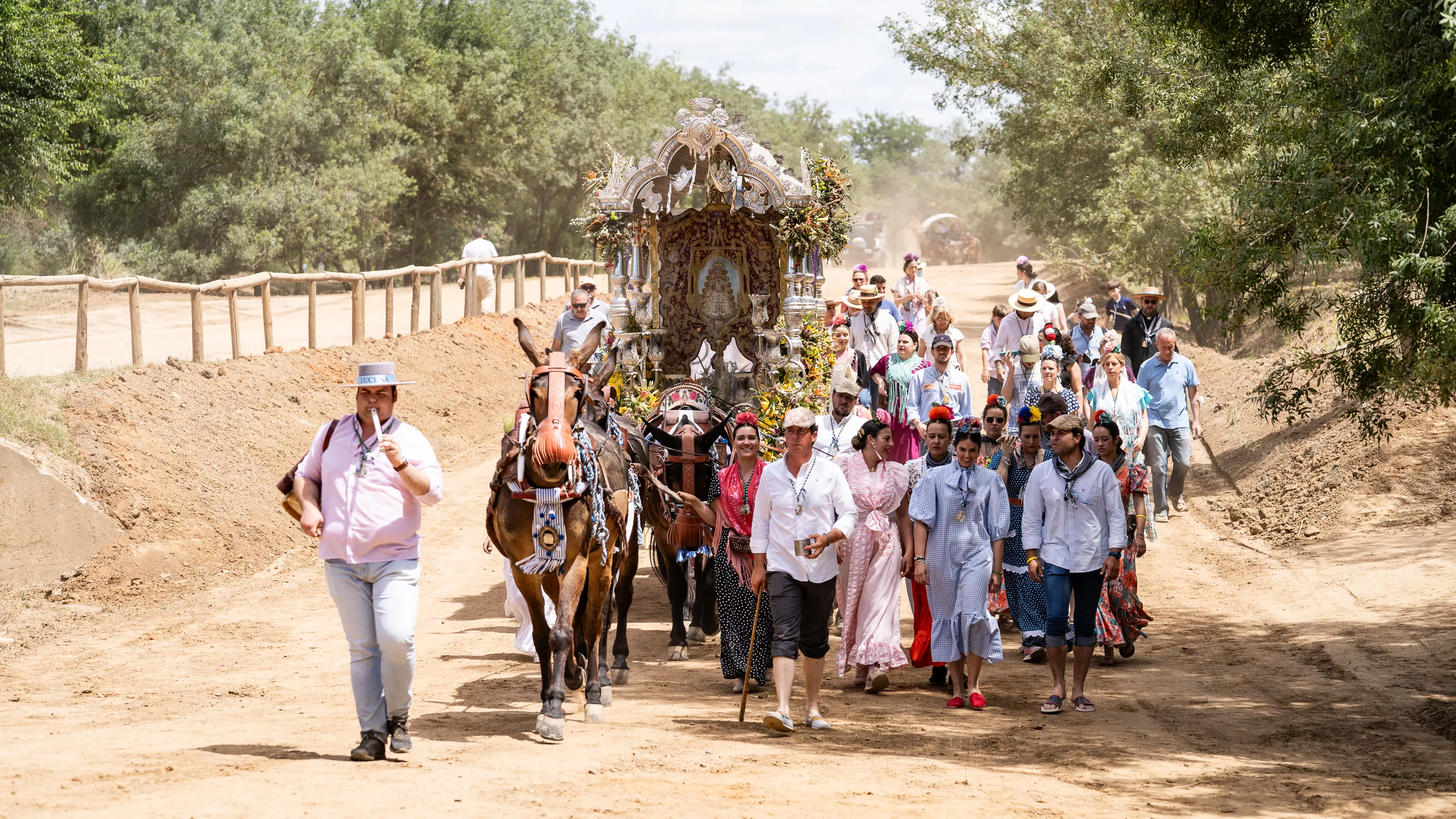 El camino de la Hermandad del Rocío de Lucena El camino de la Hermandad del Rocío de Lucena