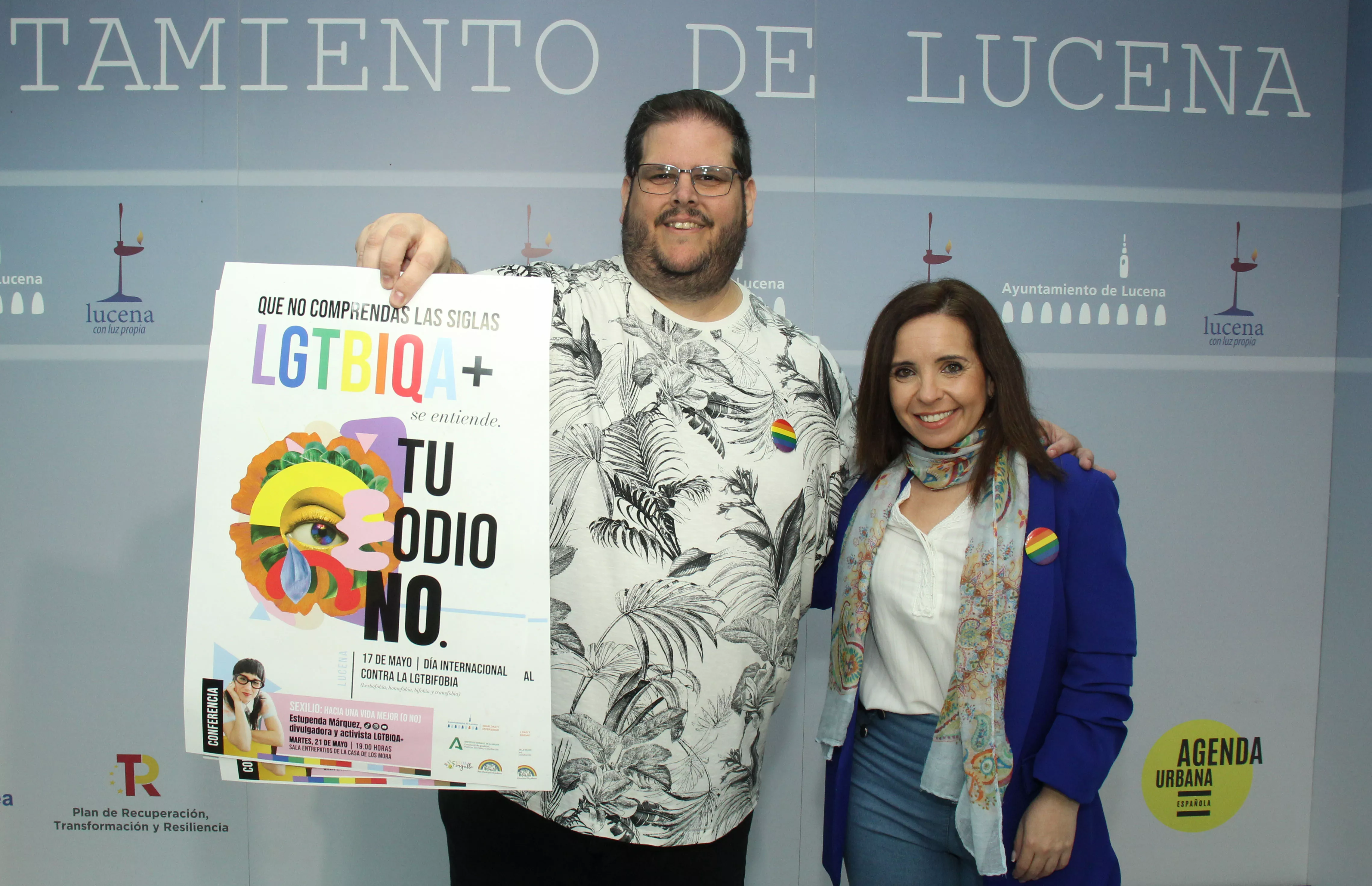Presentación de la ponencia de Estupenda Márquez, con motivo del Día Internacional contra la LGTBIfobia 