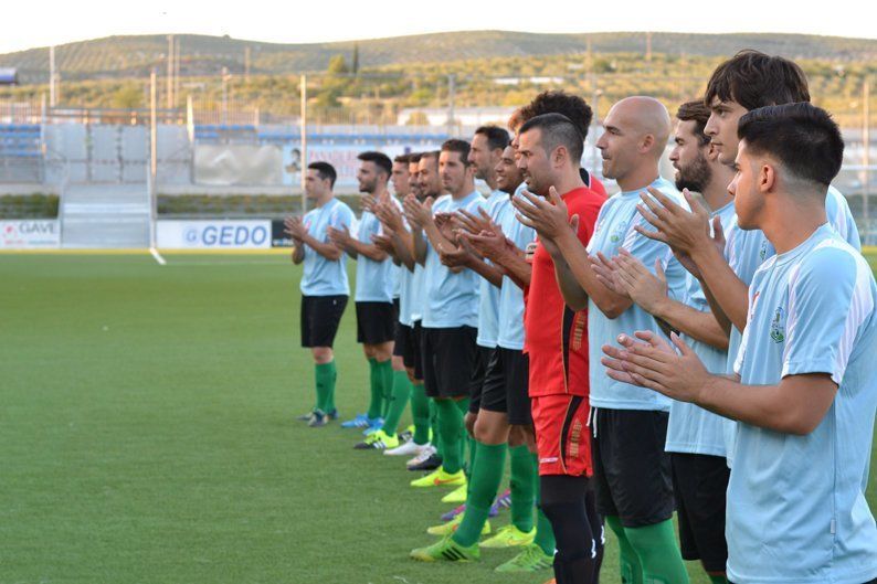 Galería: Presentación del Ciudad de Lucena e imágenes del partido entre el equipo de Sarmiento y el Atlético Mancha Real Galería: Presentación del Ciudad de Lucena e imágenes del partido entre el equipo de Sarmiento y el Atlético Mancha Real