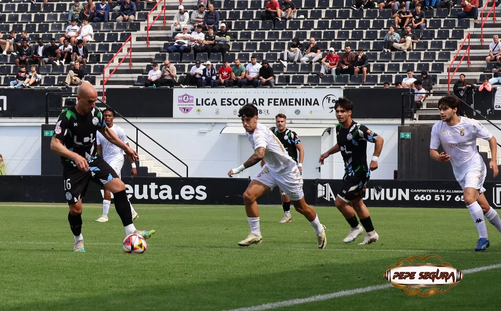 Un lance del partido de esta tarde. Foto: Pepe Segura