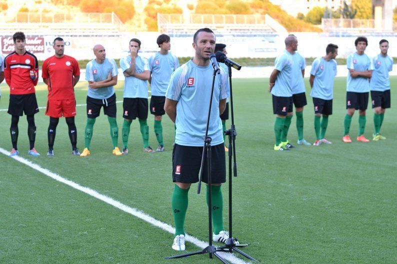 Galería: Presentación del Ciudad de Lucena e imágenes del partido entre el equipo de Sarmiento y el Atlético Mancha Real Galería: Presentación del Ciudad de Lucena e imágenes del partido entre el equipo de Sarmiento y el Atlético Mancha Real