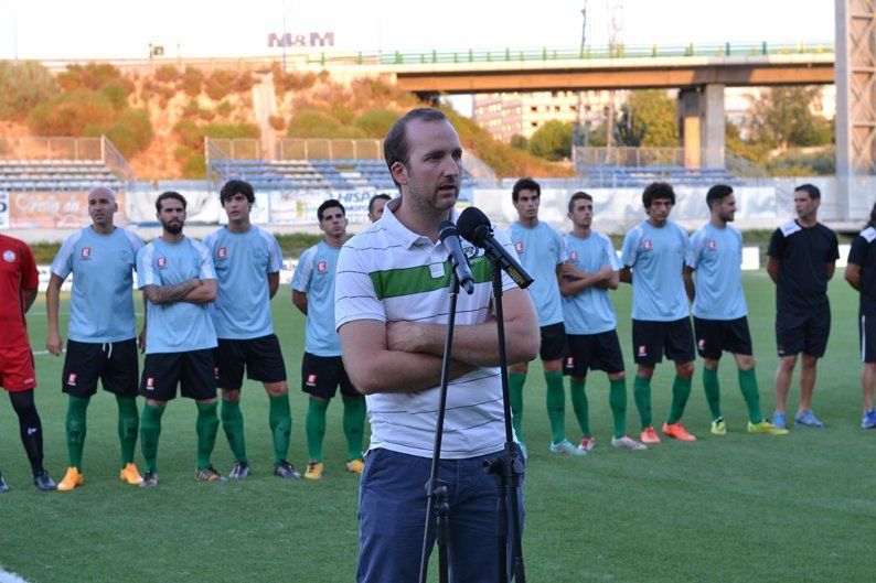 Galería: Presentación del Ciudad de Lucena e imágenes del partido entre el equipo de Sarmiento y el Atlético Mancha Real Galería: Presentación del Ciudad de Lucena e imágenes del partido entre el equipo de Sarmiento y el Atlético Mancha Real