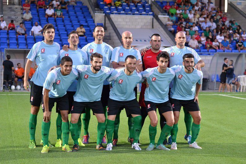 Galería: Presentación del Ciudad de Lucena e imágenes del partido entre el equipo de Sarmiento y el Atlético Mancha Real Galería: Presentación del Ciudad de Lucena e imágenes del partido entre el equipo de Sarmiento y el Atlético Mancha Real
