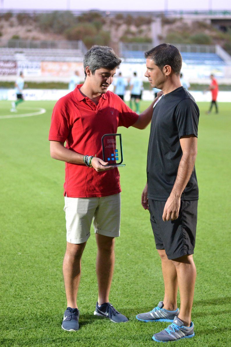 Galería: Presentación del Ciudad de Lucena e imágenes del partido entre el equipo de Sarmiento y el Atlético Mancha Real Galería: Presentación del Ciudad de Lucena e imágenes del partido entre el equipo de Sarmiento y el Atlético Mancha Real