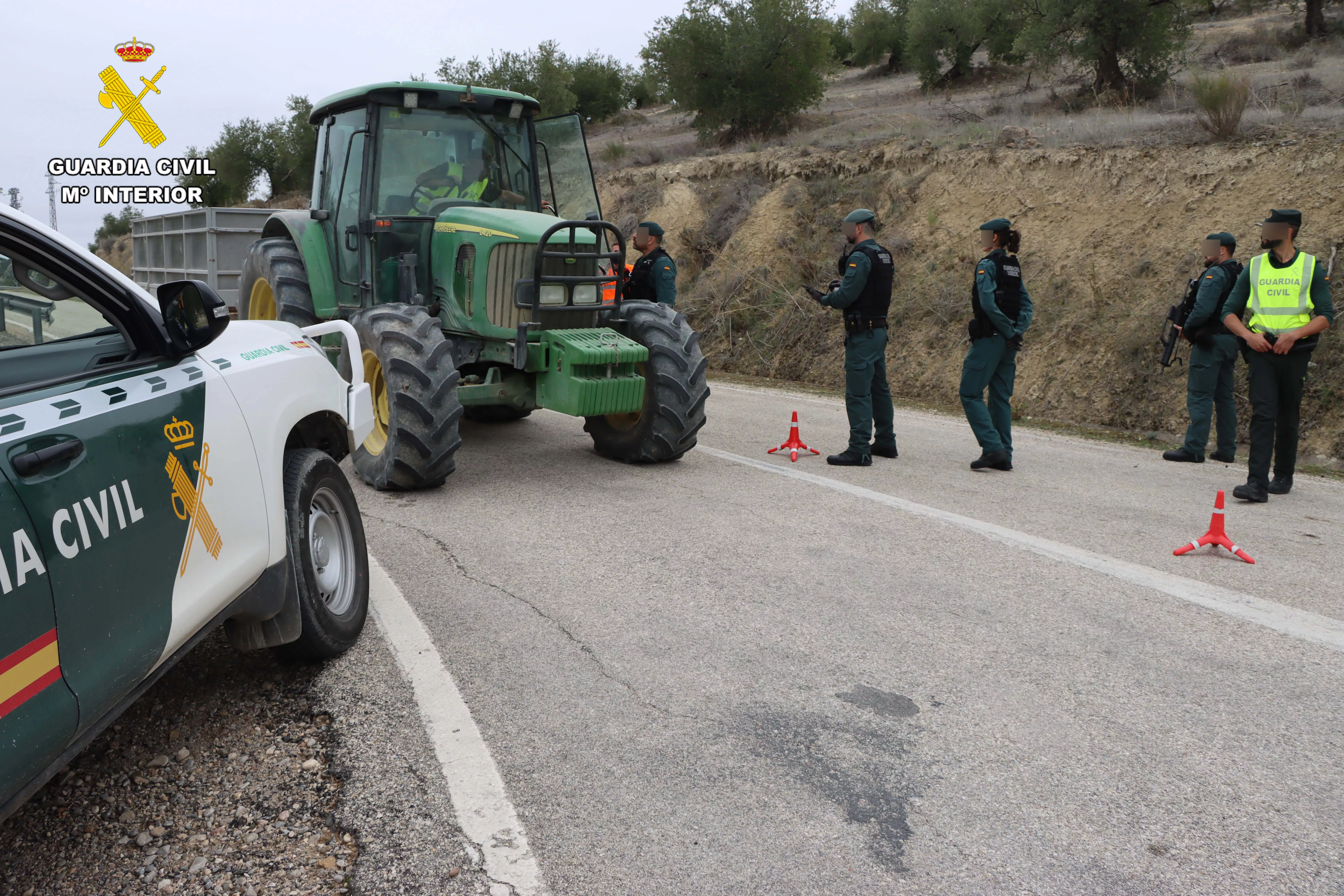 Un operativo de vigilancia de la campaña de aceituna de la Guardia Civil en el sur de la provincia