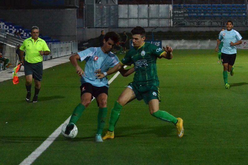 Galería: Presentación del Ciudad de Lucena e imágenes del partido entre el equipo de Sarmiento y el Atlético Mancha Real Galería: Presentación del Ciudad de Lucena e imágenes del partido entre el equipo de Sarmiento y el Atlético Mancha Real