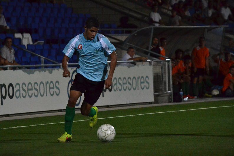 Galería: Presentación del Ciudad de Lucena e imágenes del partido entre el equipo de Sarmiento y el Atlético Mancha Real Galería: Presentación del Ciudad de Lucena e imágenes del partido entre el equipo de Sarmiento y el Atlético Mancha Real