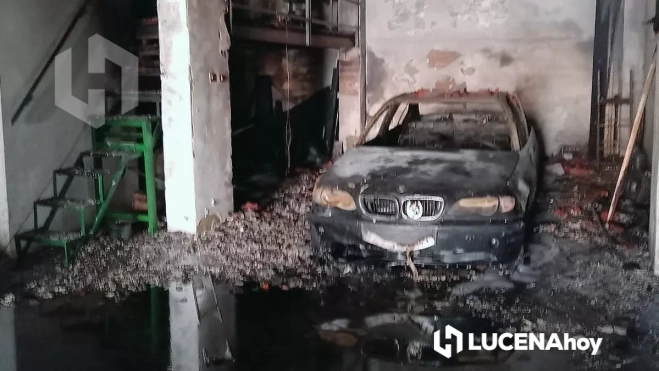 Incendio en un garaje de la calle La Parra