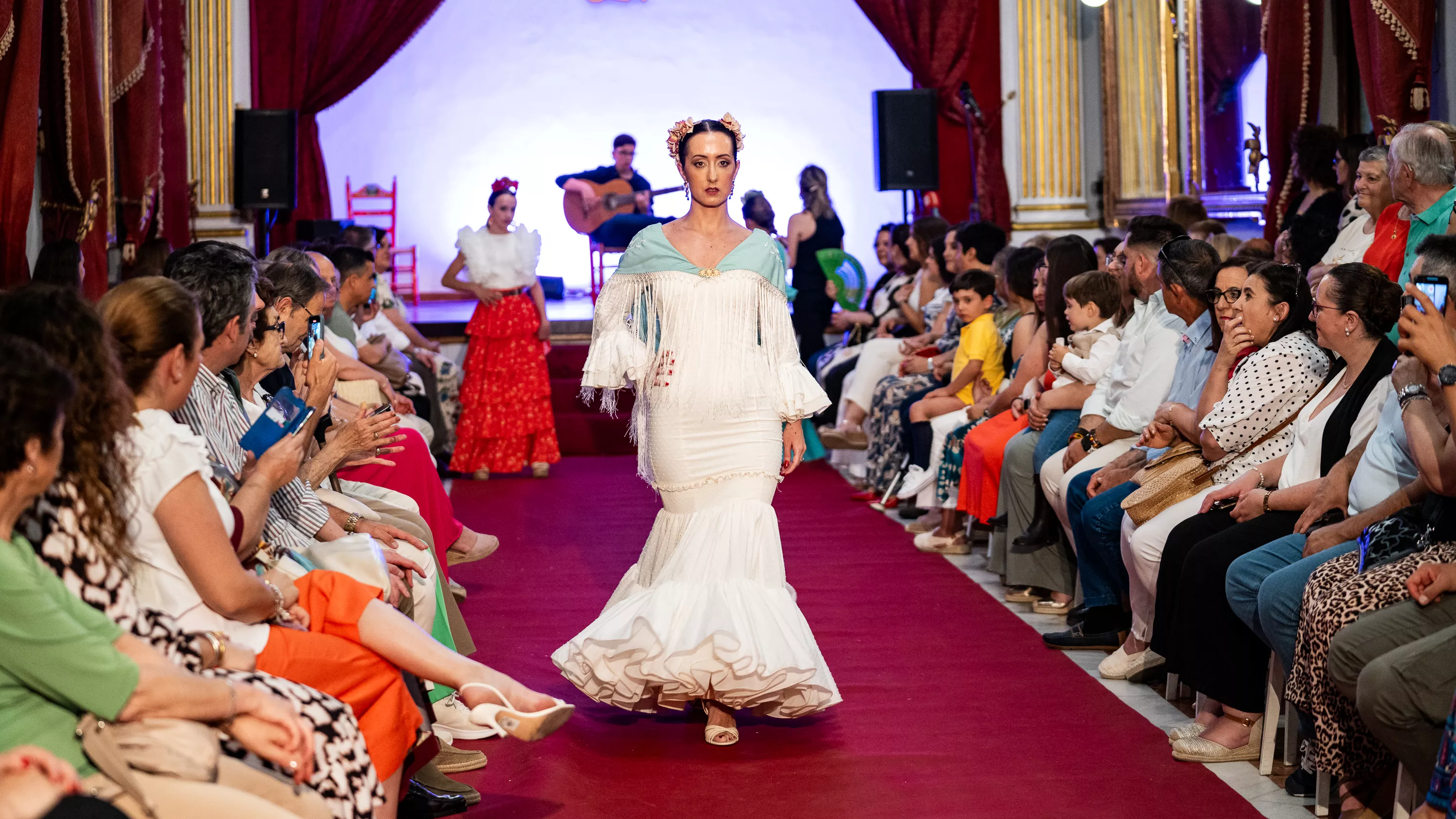 Desfile de Moda Flamenca de Araceli Hidalgo Desfile de Moda Flamenca de Araceli Hidalgo