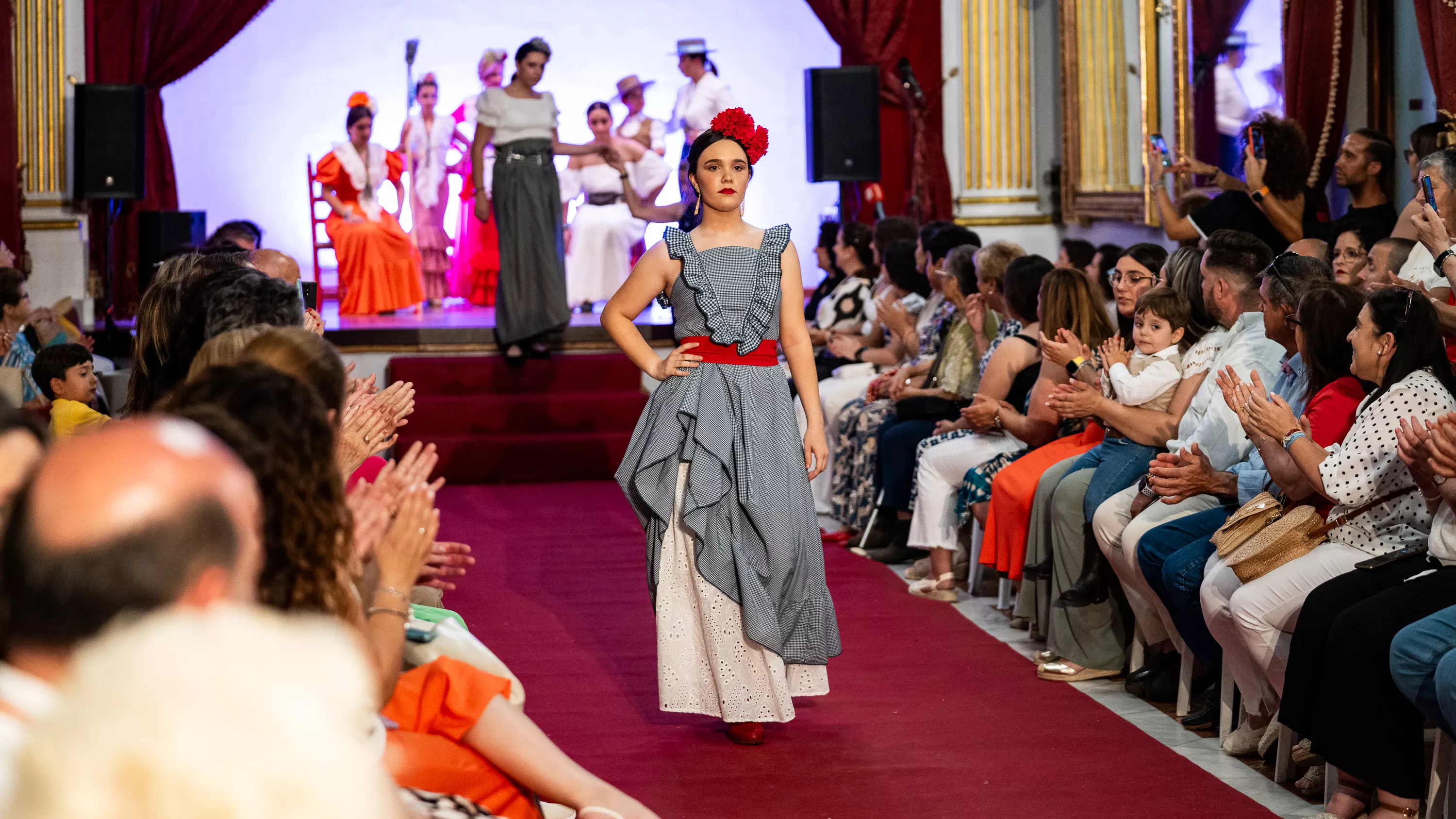 Desfile de Moda Flamenca de Araceli Hidalgo Desfile de Moda Flamenca de Araceli Hidalgo