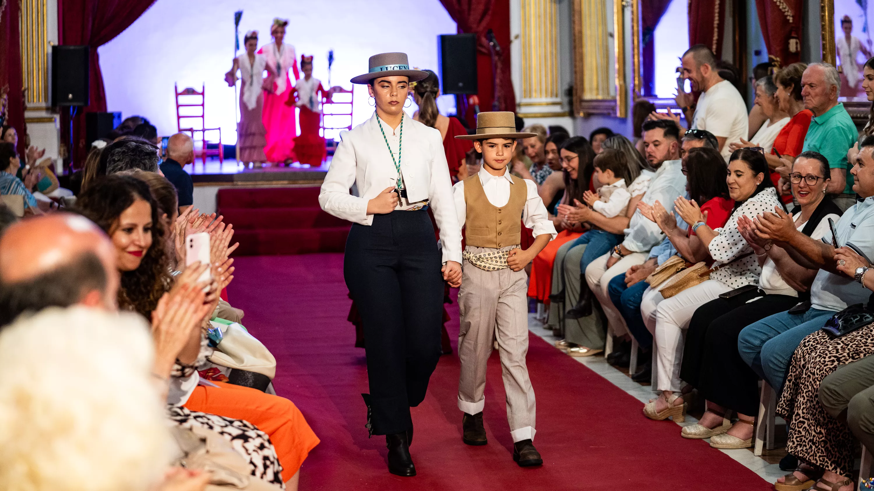 Desfile de Moda Flamenca de Araceli Hidalgo Desfile de Moda Flamenca de Araceli Hidalgo