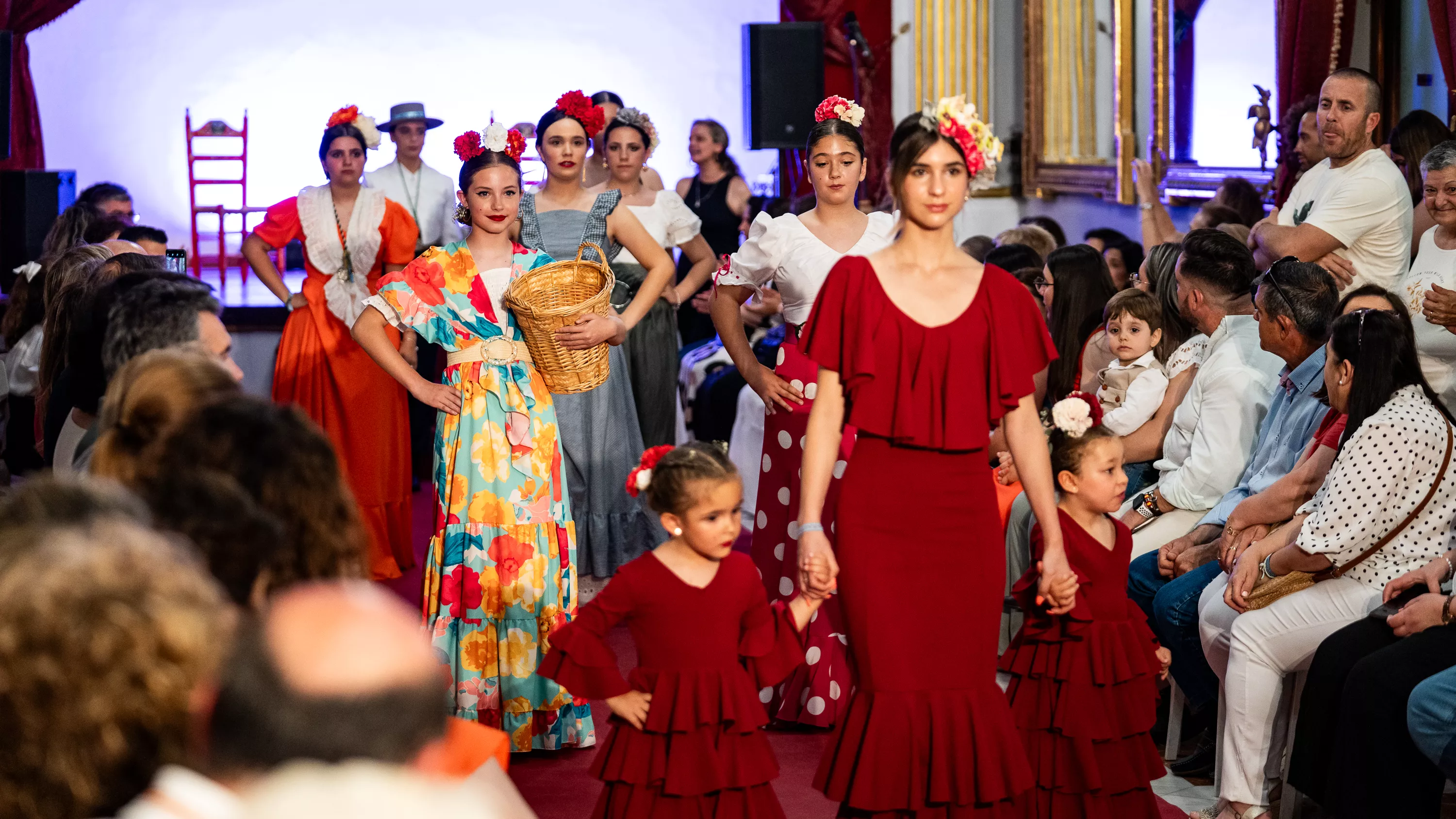 Desfile de Moda Flamenca de Araceli Hidalgo Desfile de Moda Flamenca de Araceli Hidalgo