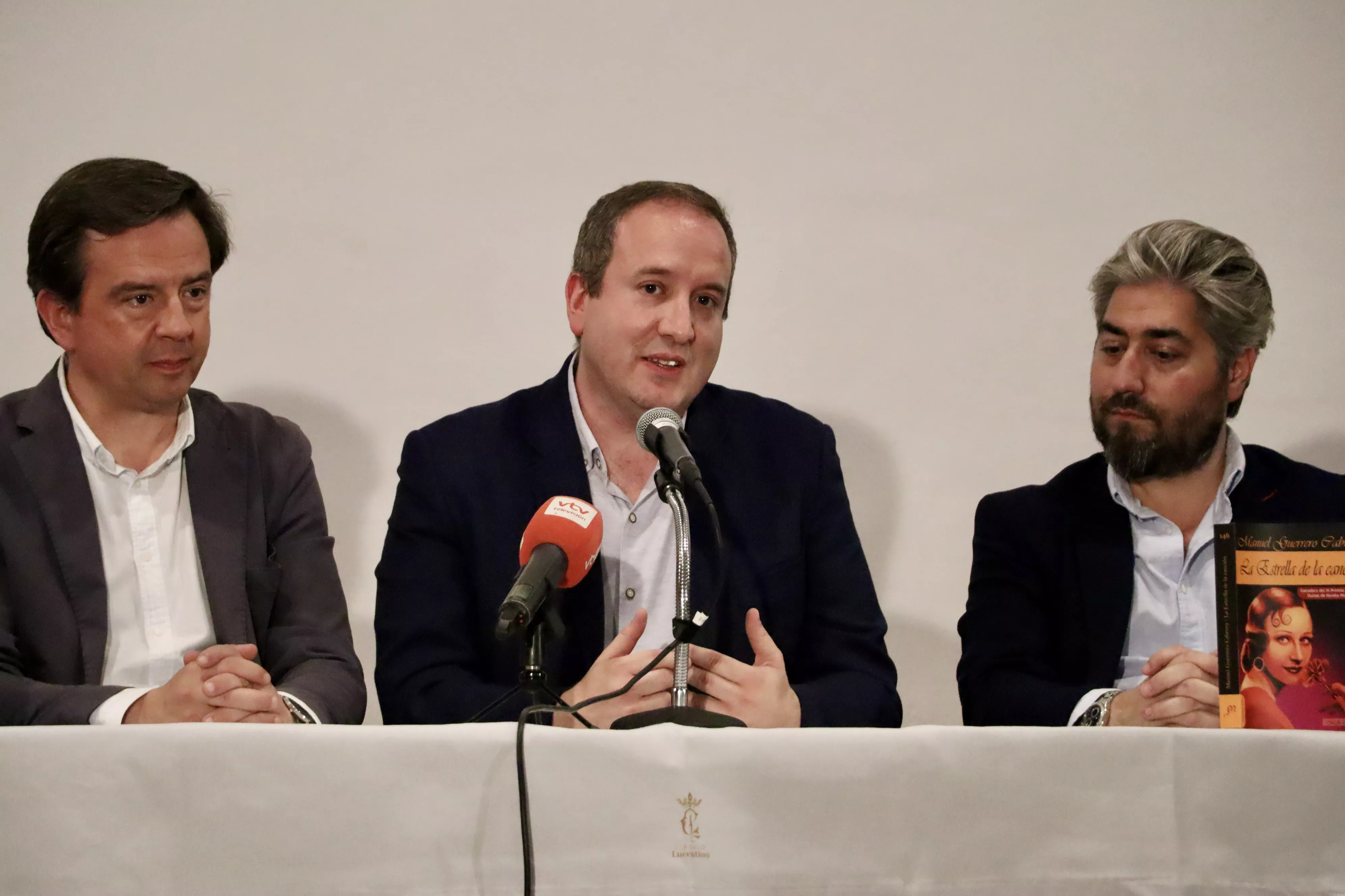Presentación de la novela de Manuel Guerrero "La Estrella de la canción"