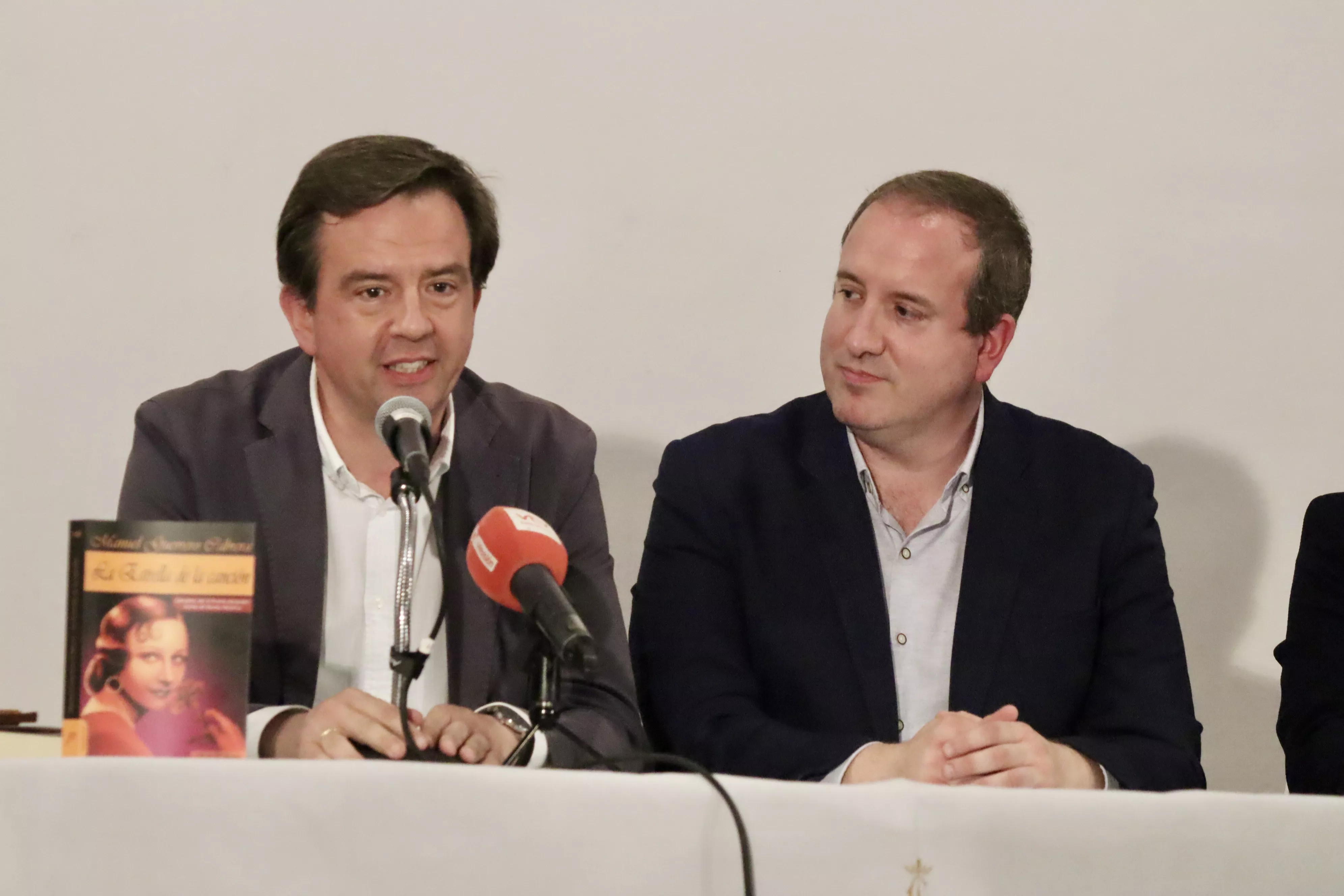 Presentación de la novela de Manuel Guerrero "La Estrella de la canción"