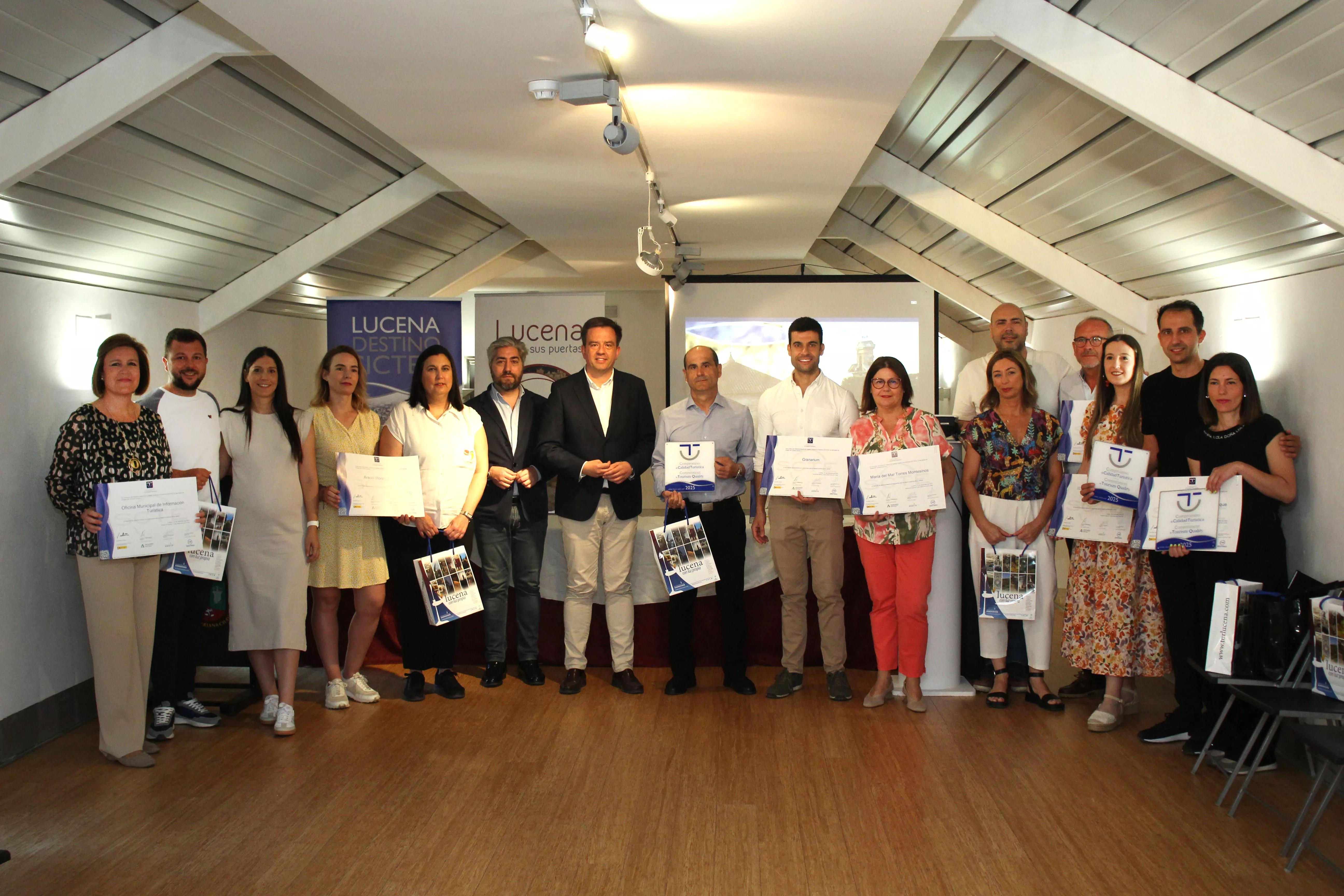 Algunos de las empresas y profesionales que ayer recogieron su acreditación de calidad SICTED