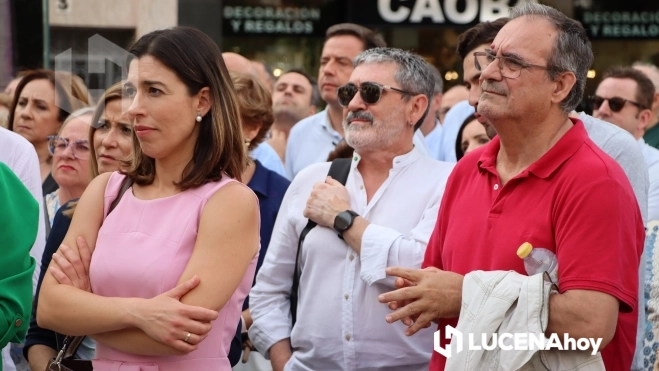 Concentración en la Plaza Nueva para exigir un hospital en Lucena Concentración en la Plaza Nueva para exigir un hospital en Lucena