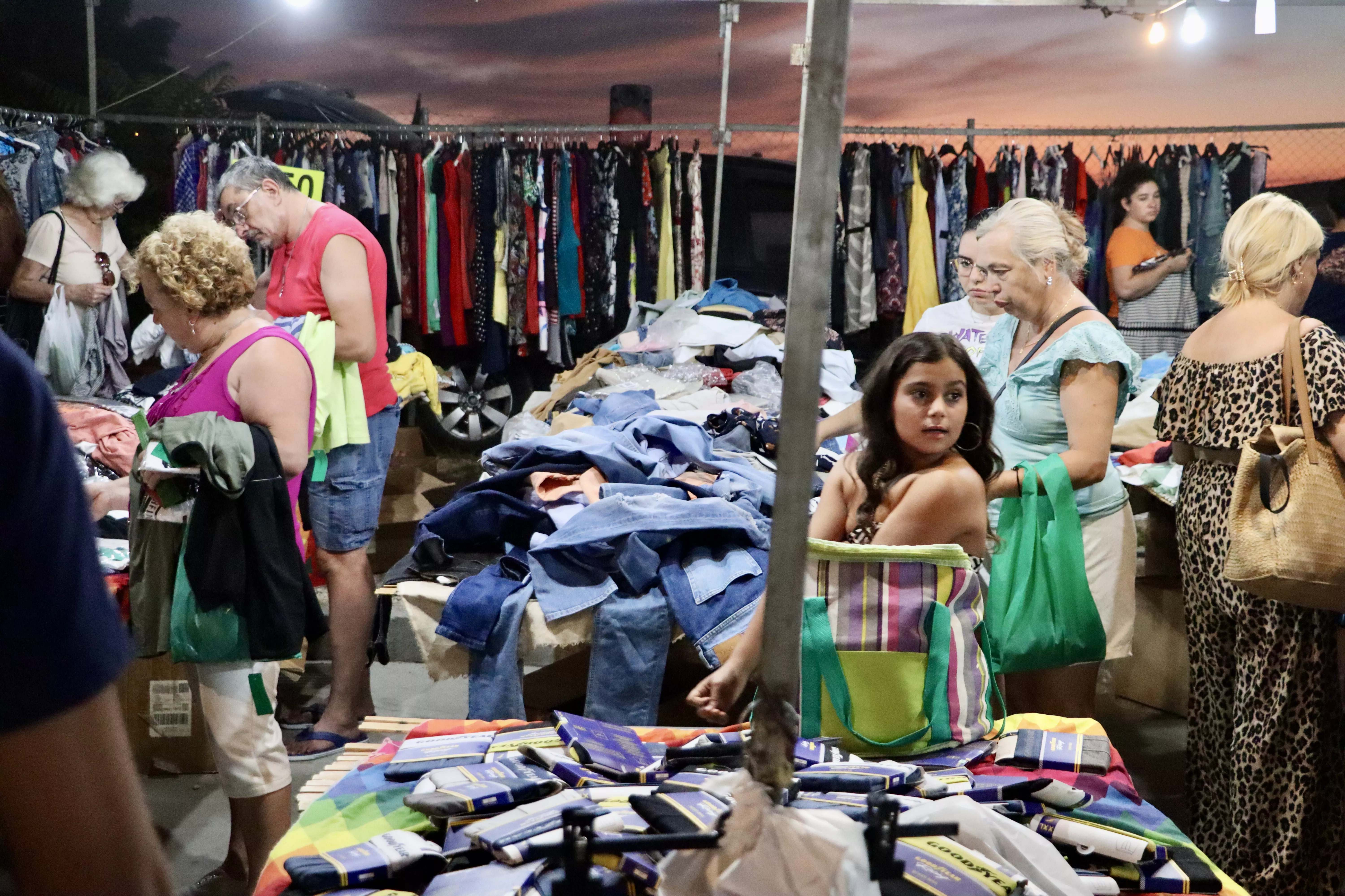 Mercadillo nocturno del sábado