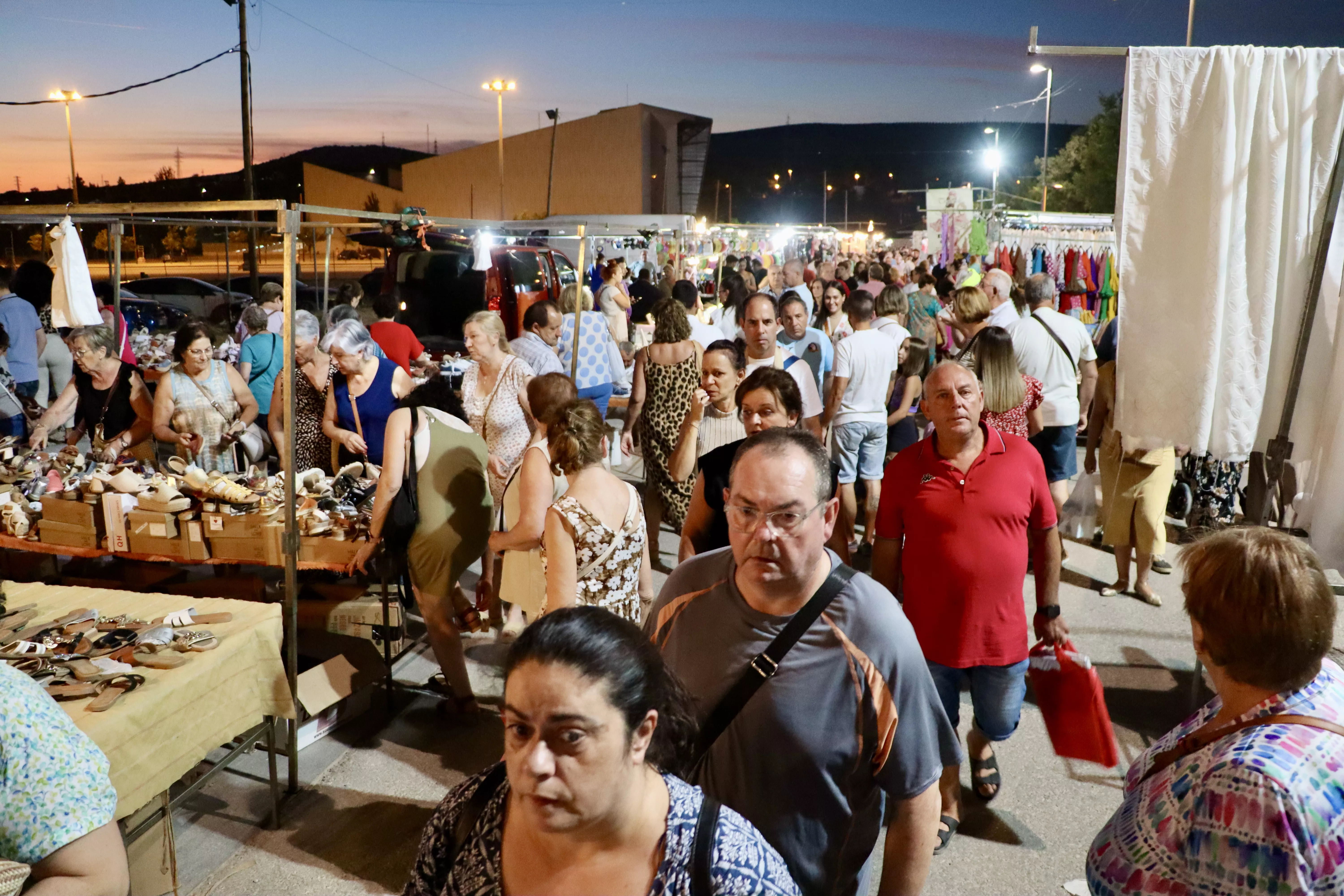 Mercadillo nocturno del sábado