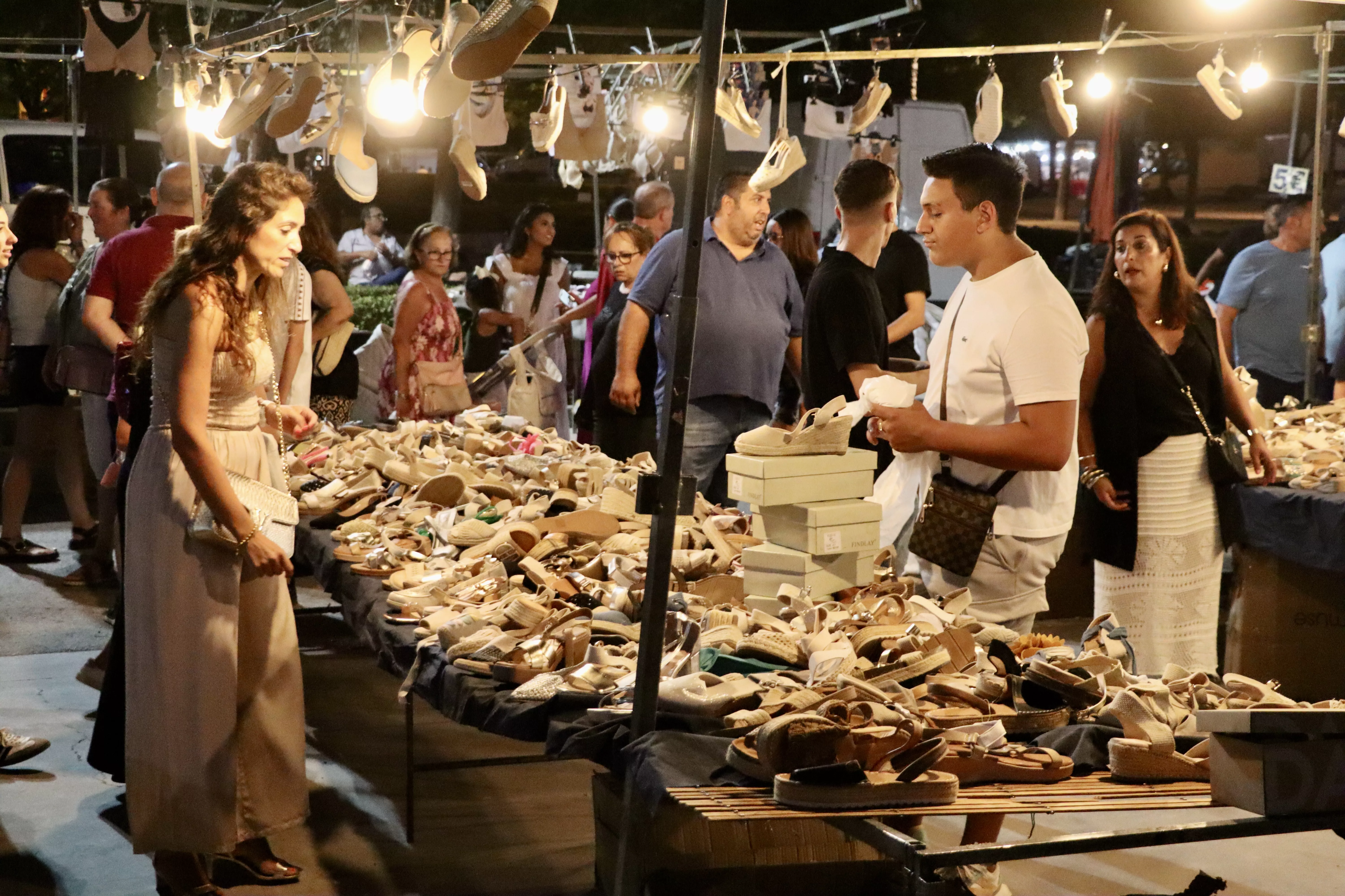 Mercadillo nocturno del sábado