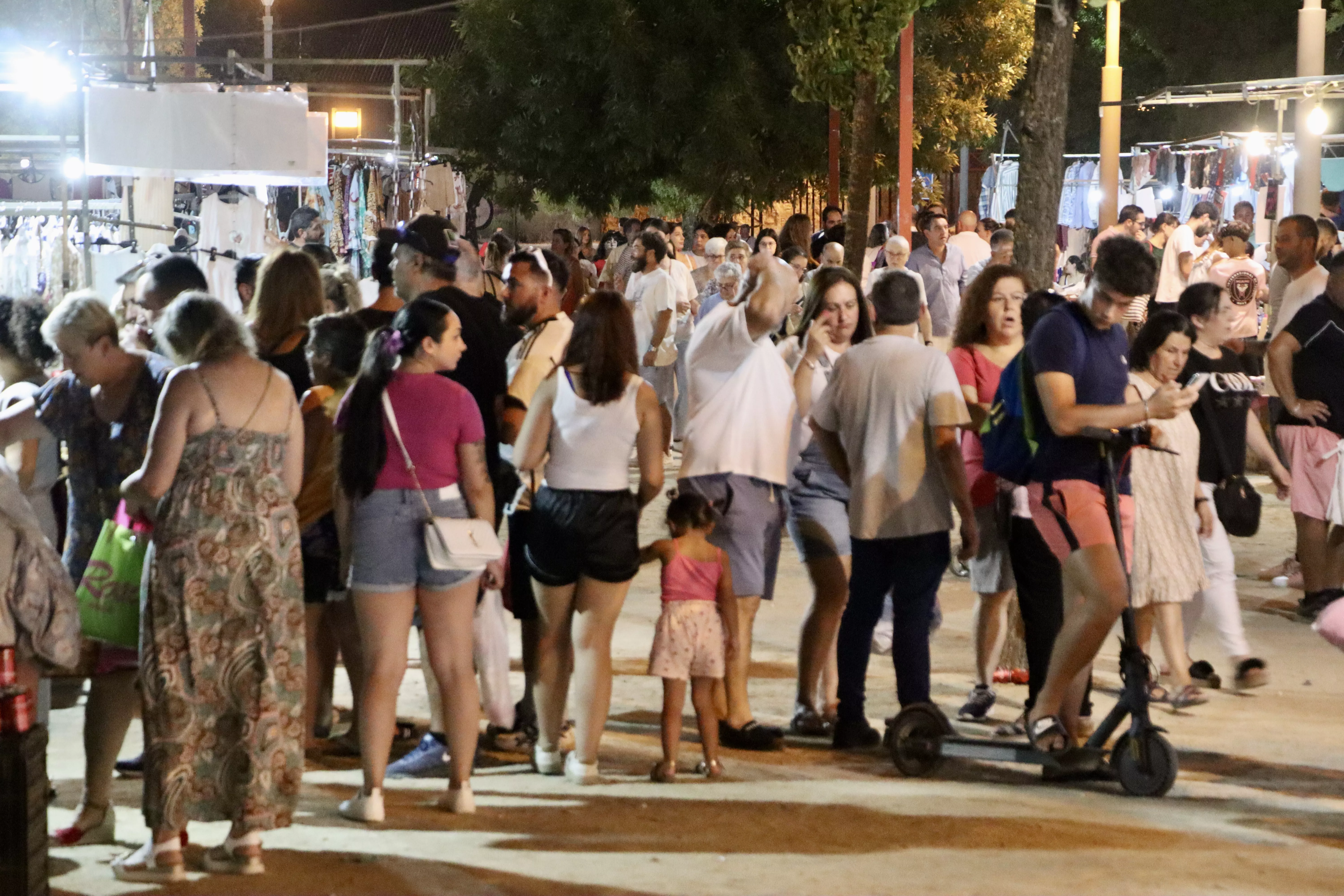 Mercadillo nocturno del sábado