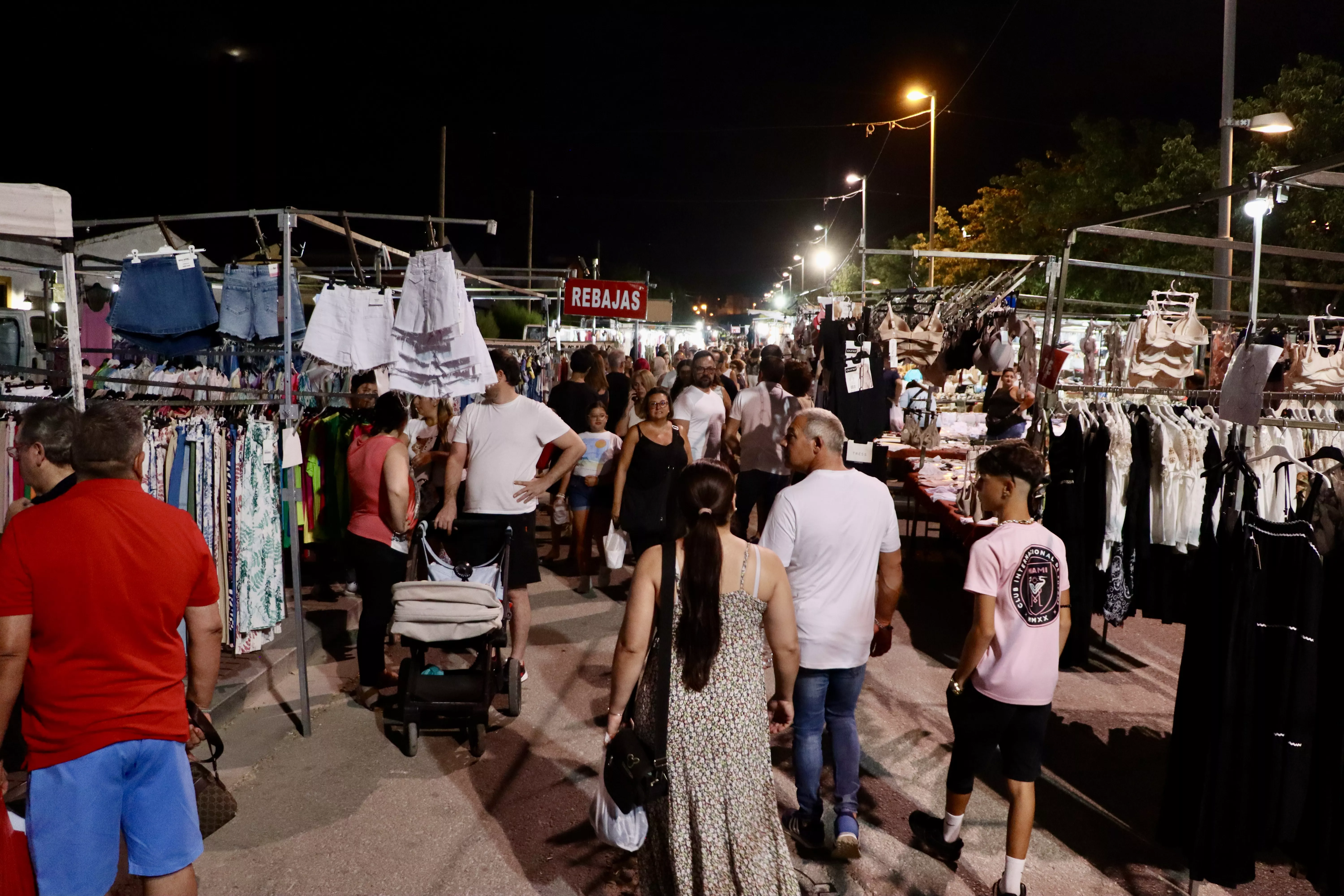 Mercadillo nocturno del sábado