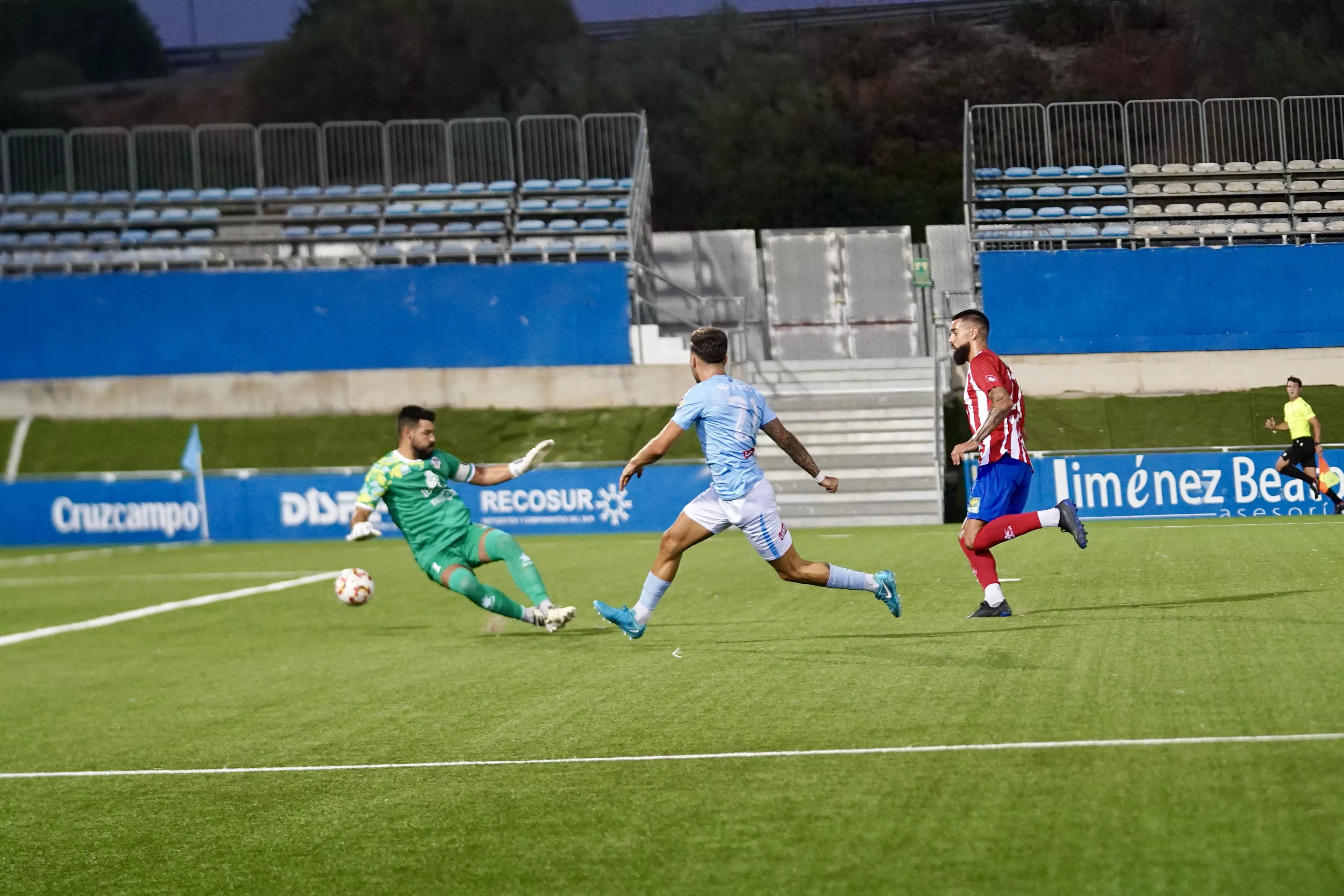 Ciudad de Lucena - Atlético Porcuna. Foto de Antonio Dávila Ciudad de Lucena - Atlético Porcuna. Foto de Antonio Dávila