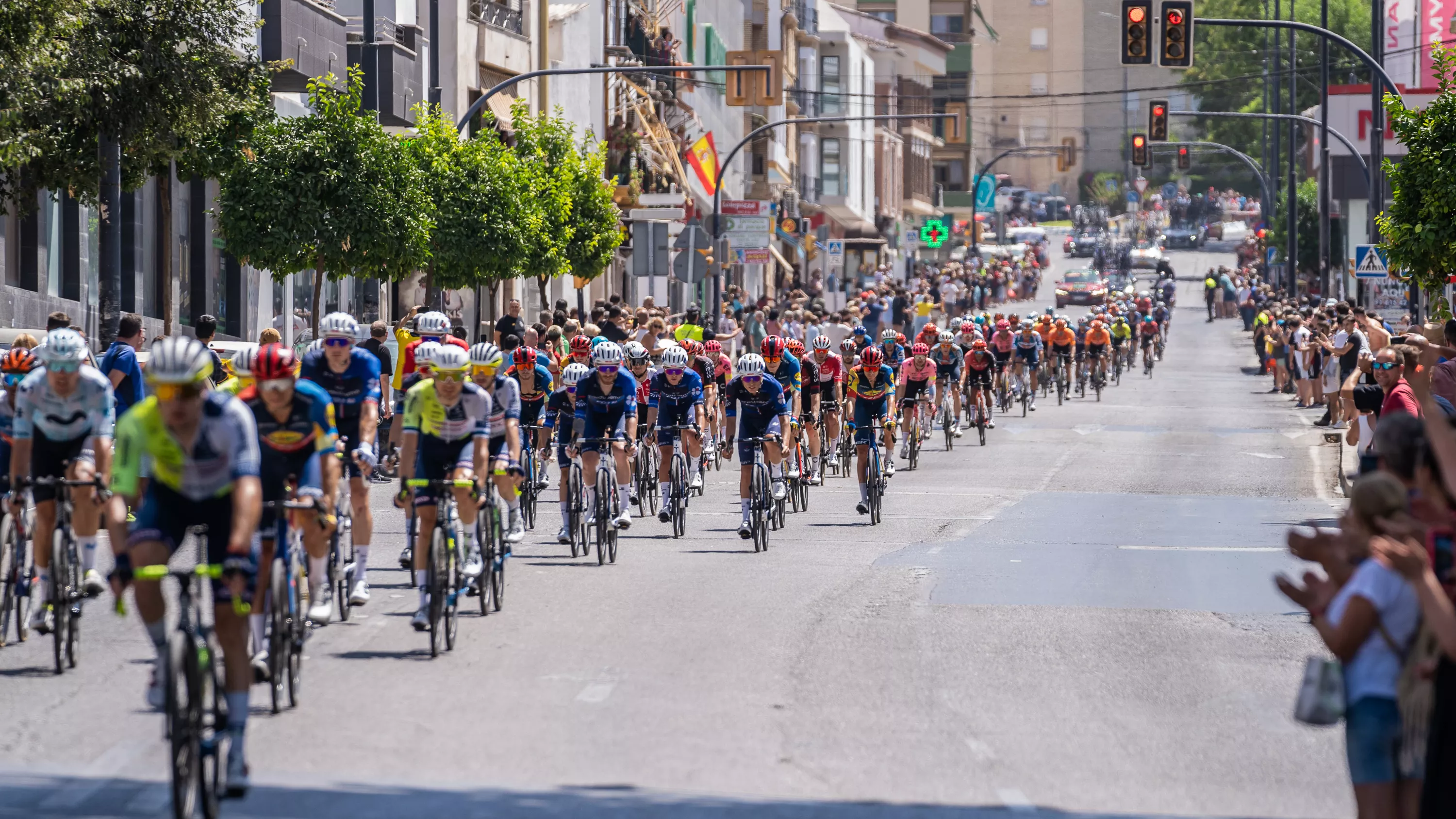 Paso de la Vuelta Ciclista por Lucena. Archivo
